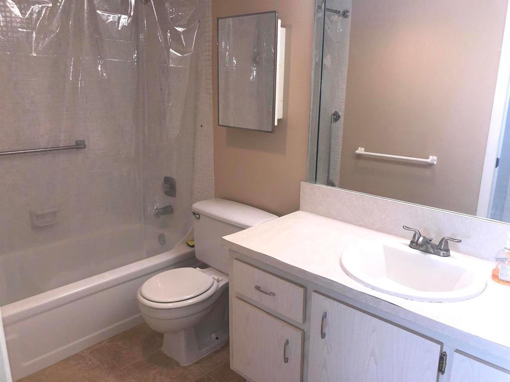 CENTURY VILLAGE / REXFORD - Residential