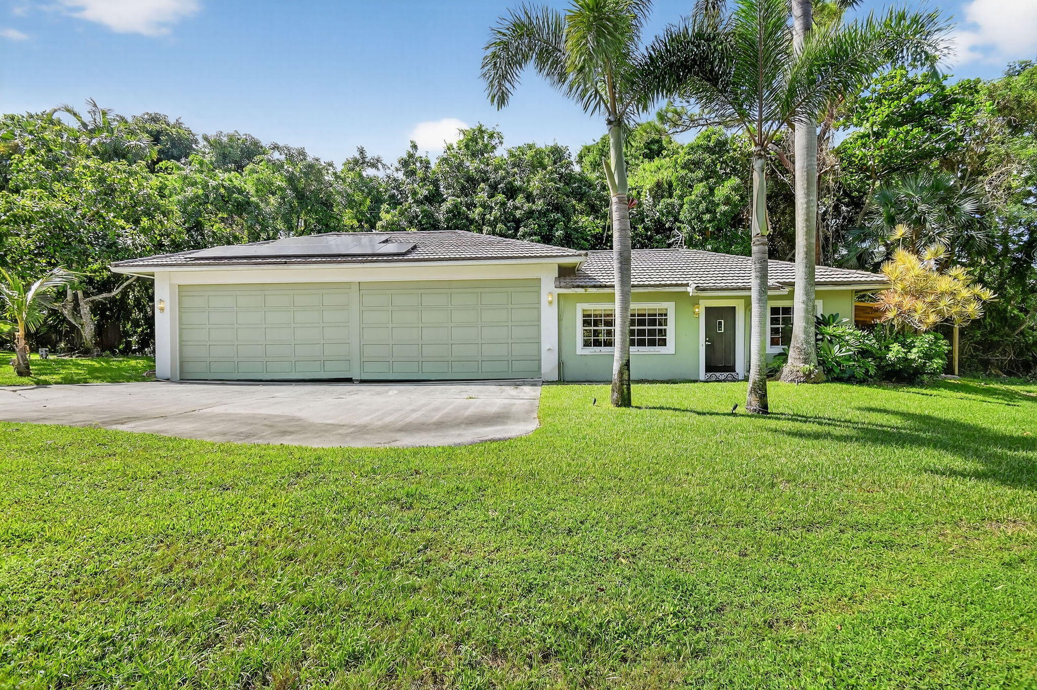 6225 Pine Drive Cottage