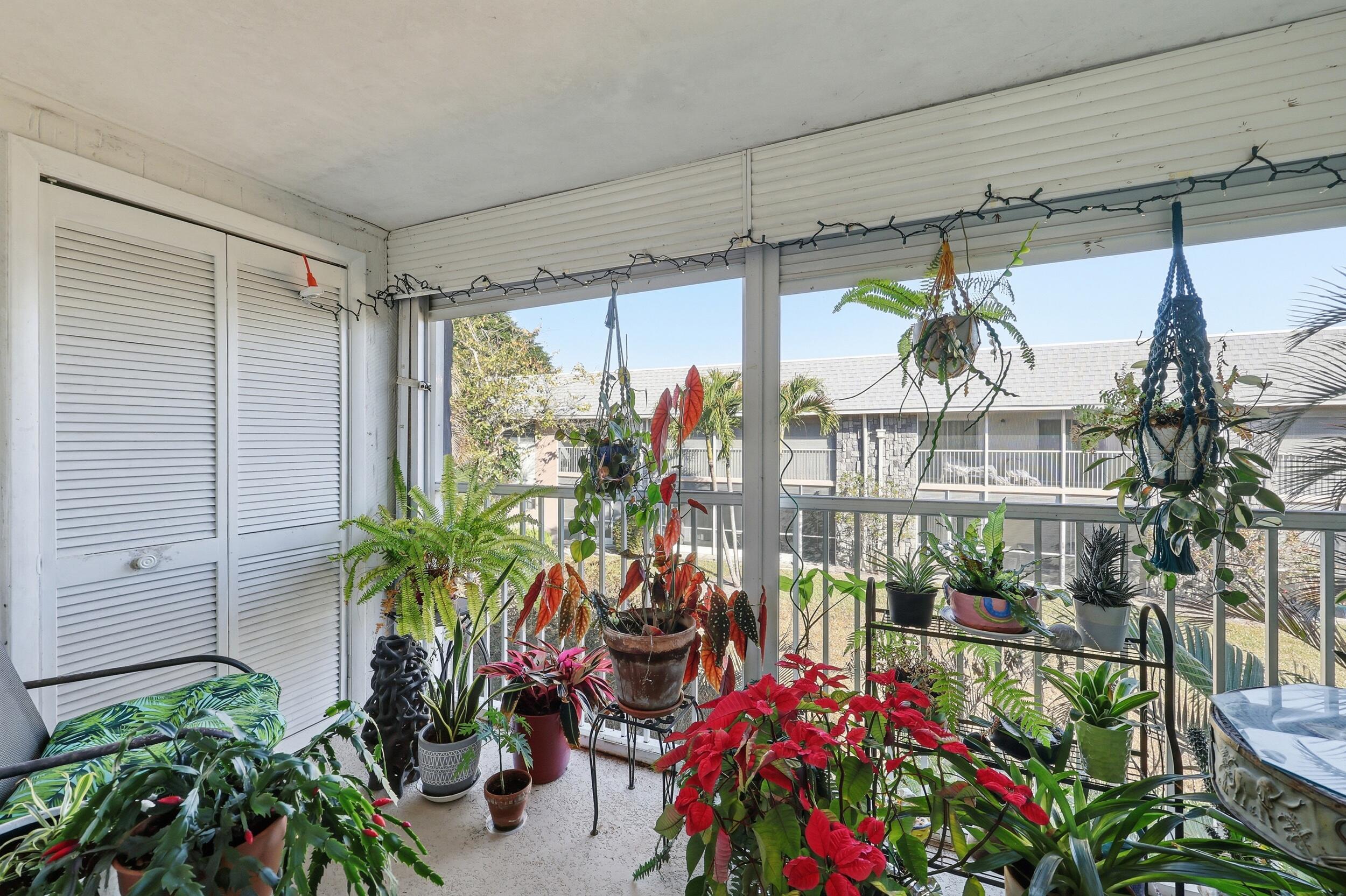 LITTLE CLUB CONDO - Residential