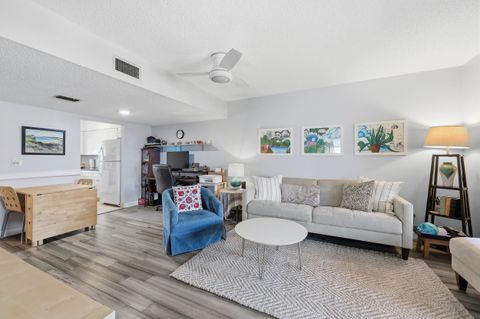 Photo of 18081 SE Country Club Drive #6-60, Jupiter, FL 33469 (MLS # R11162856)