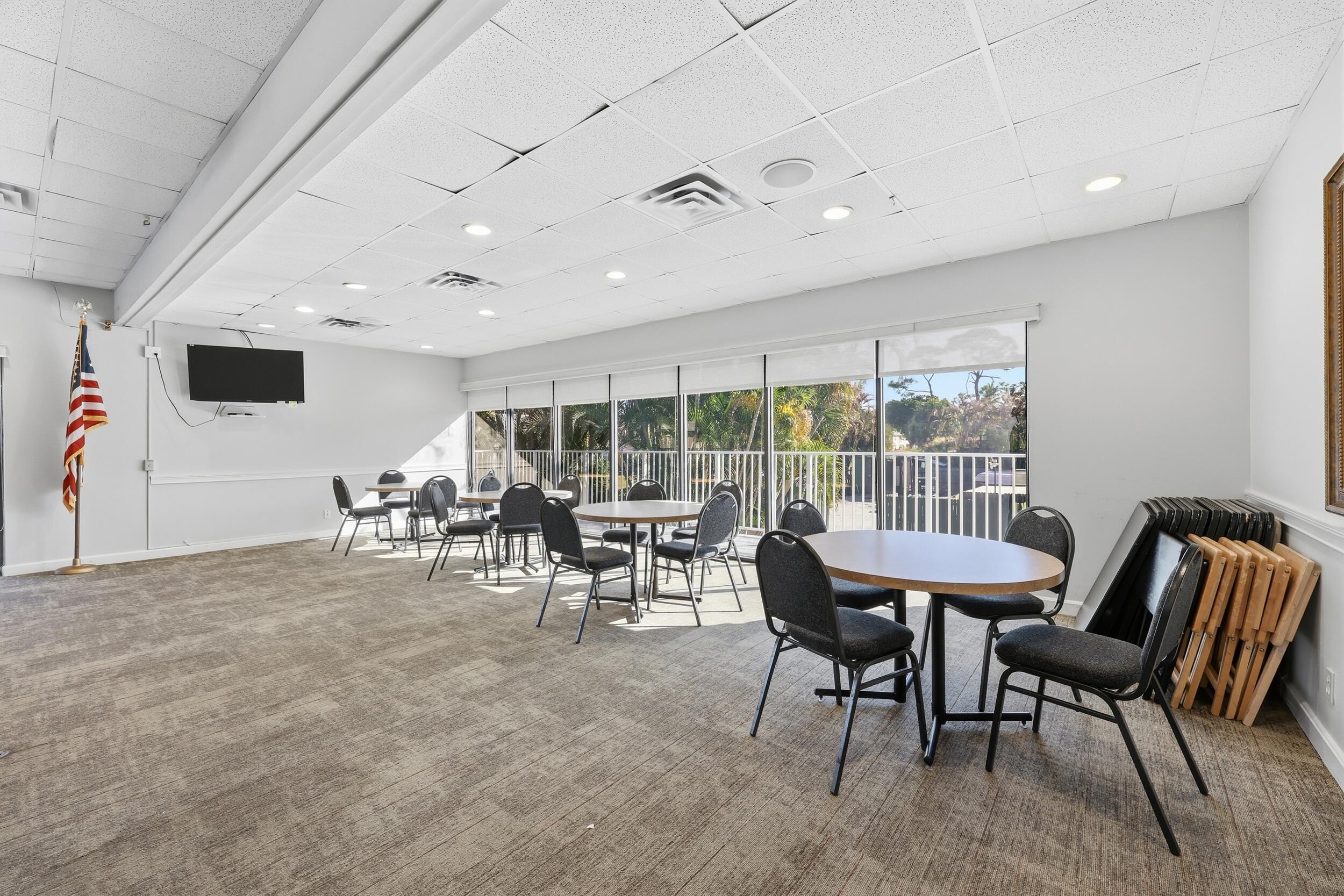 LITTLE CLUB CONDO - Residential