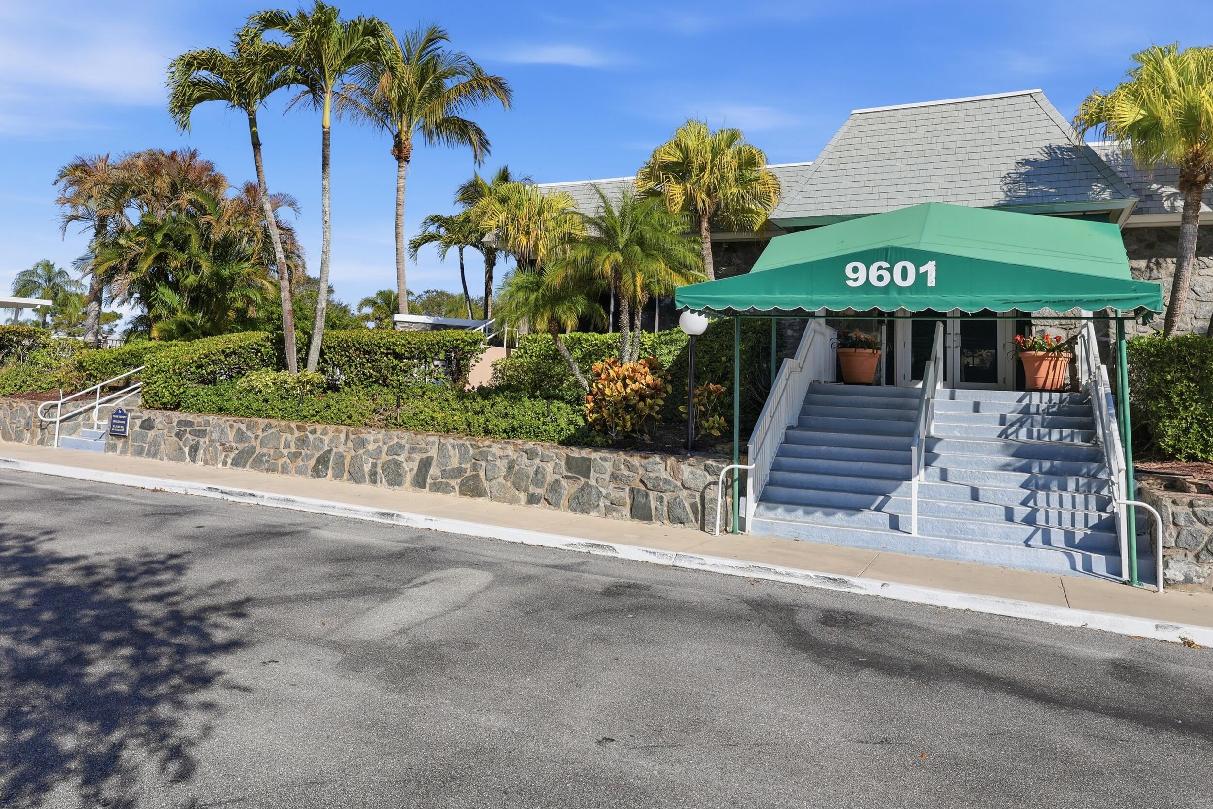 LITTLE CLUB CONDO - Residential