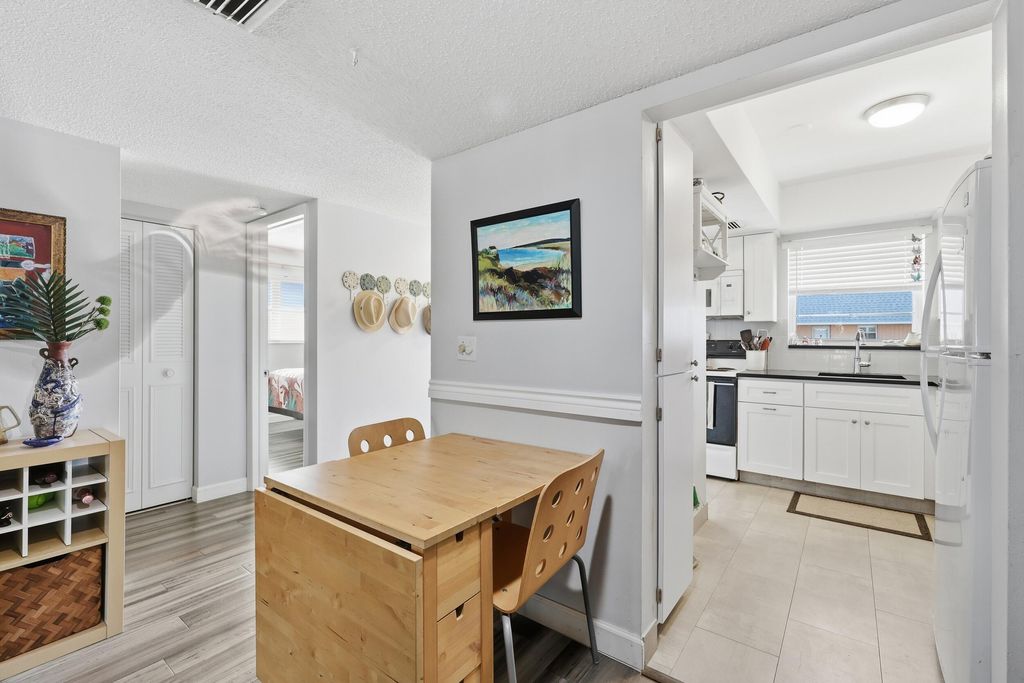 Photo of 18081 SE Country Club Drive #6-60, Jupiter, FL 33469 (MLS # R11162856)