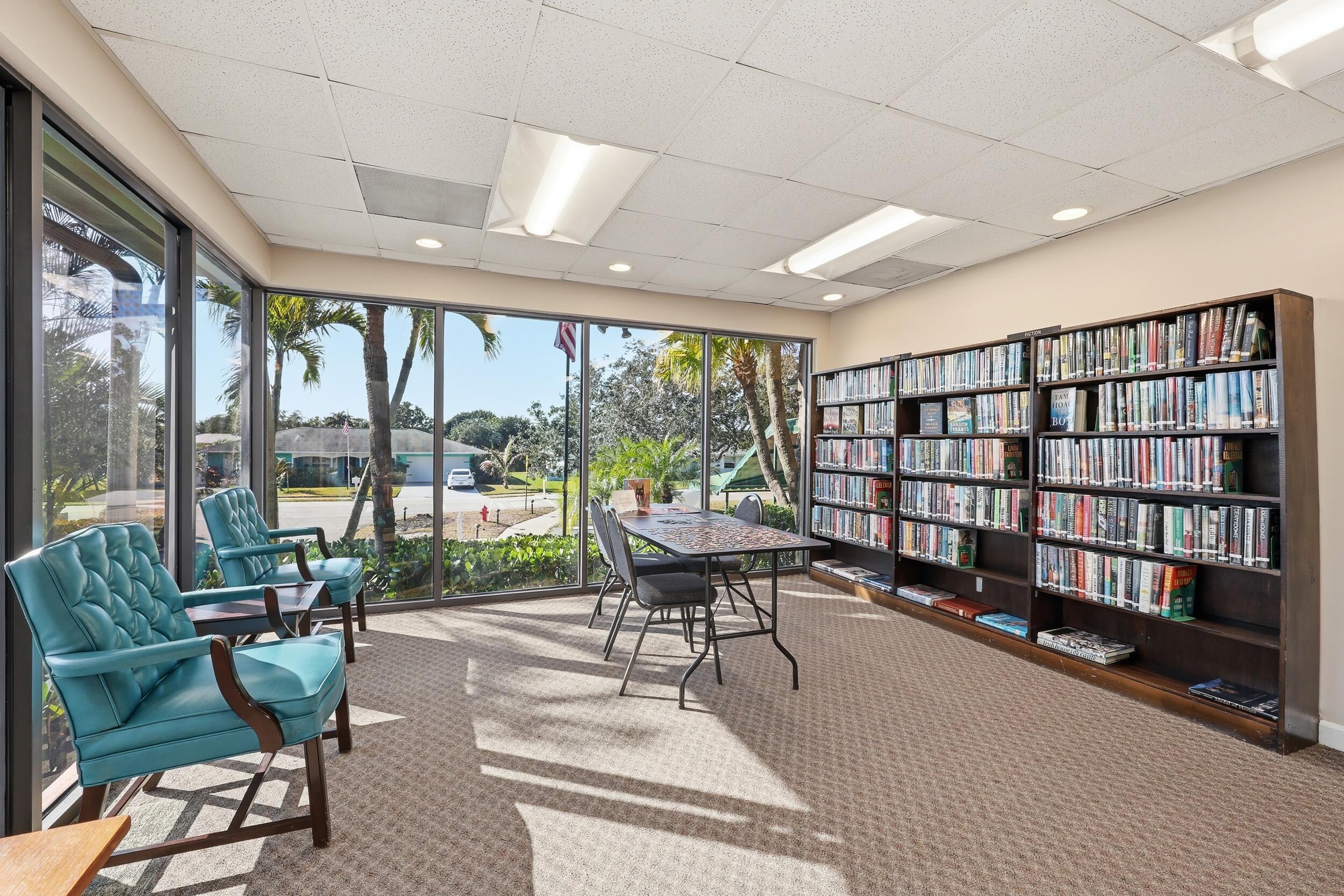 LITTLE CLUB CONDO - Residential