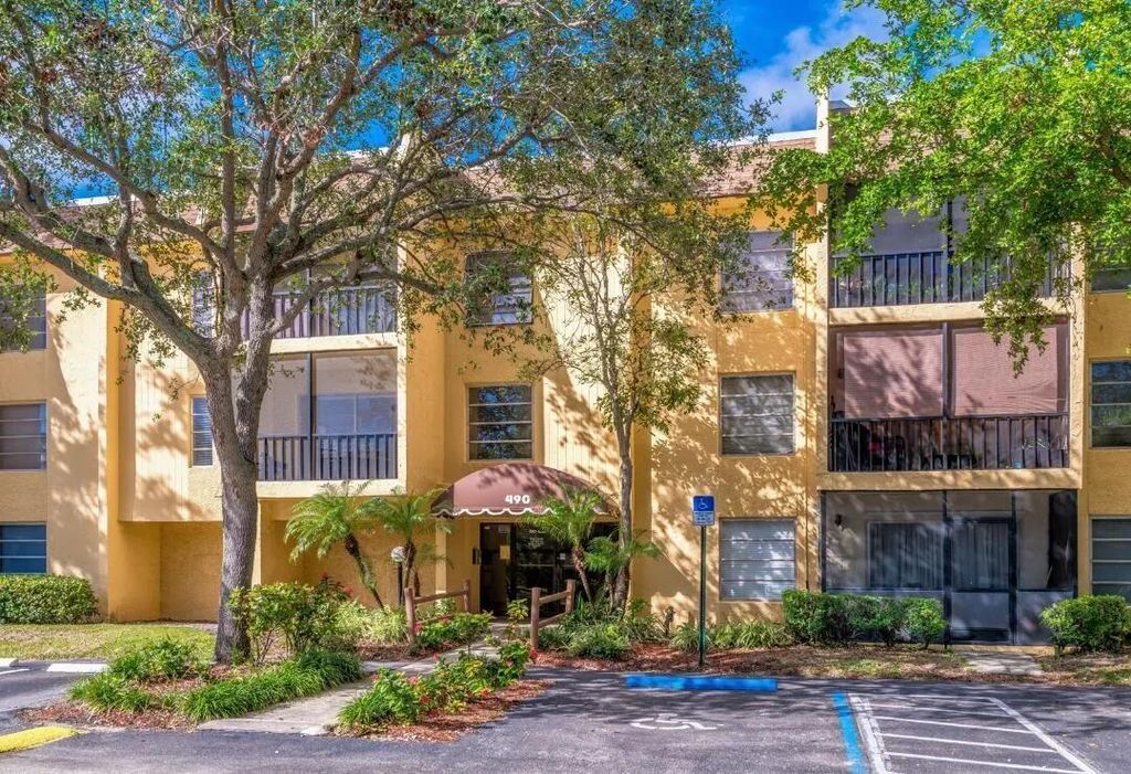 Photo of 460 Nw 20th St #208d, Boca Raton, FL 33431 (MLS # R11145107)
