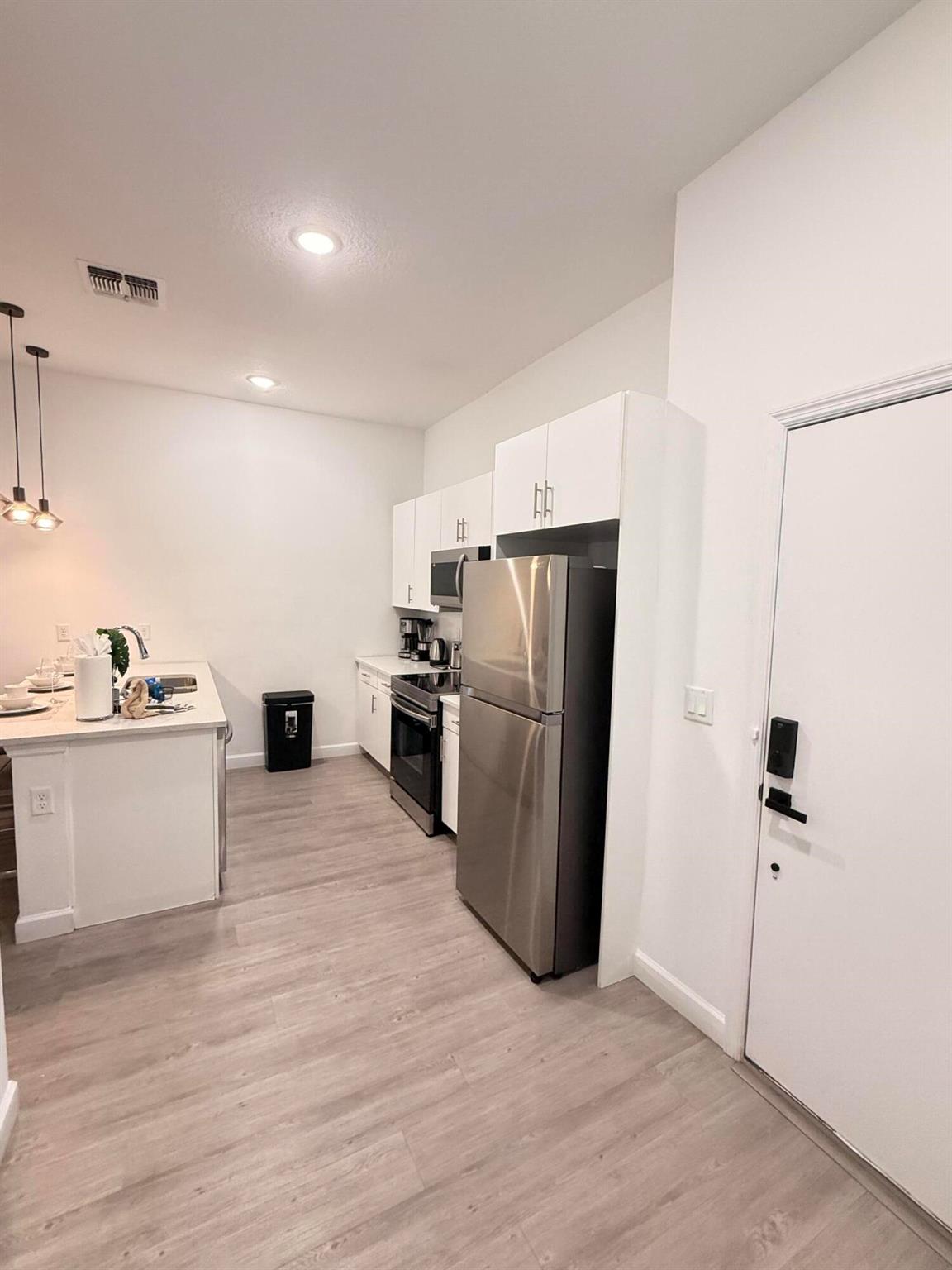 THE AZUR RESORT - Residential Income