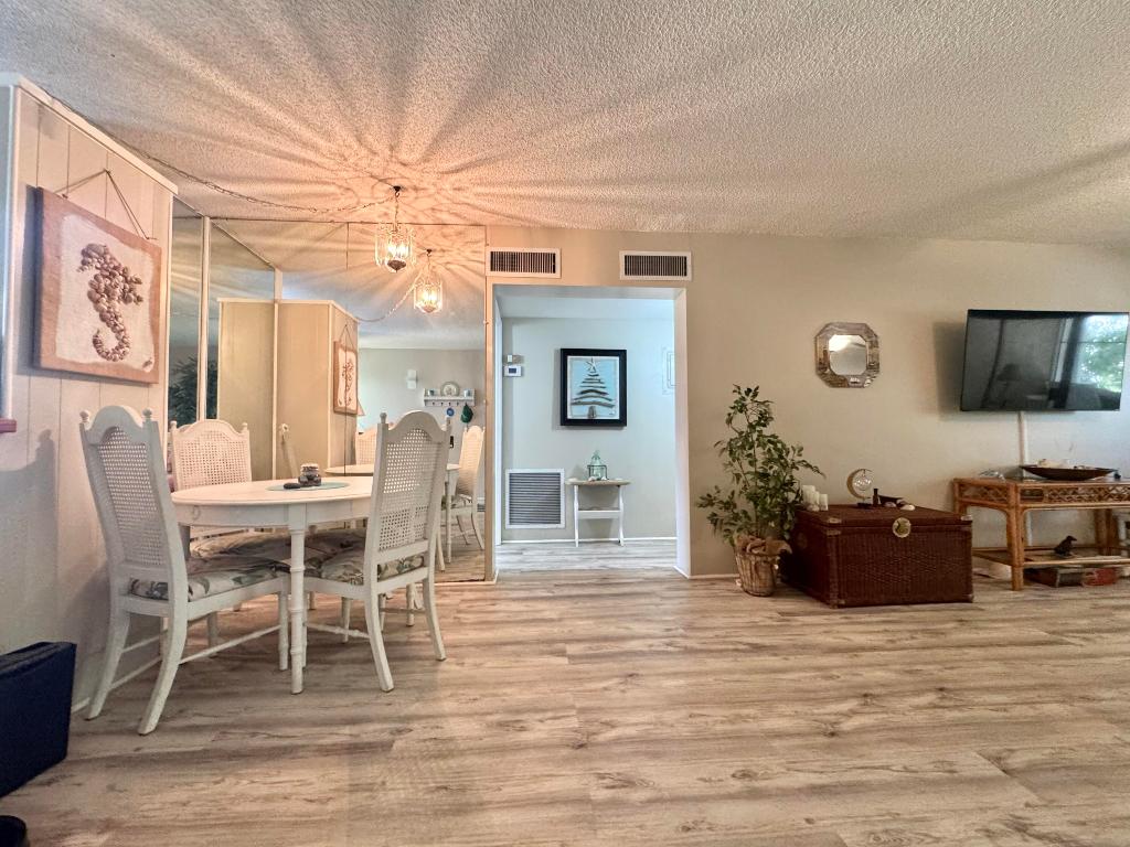 BEACON 21 CONDO - Residential