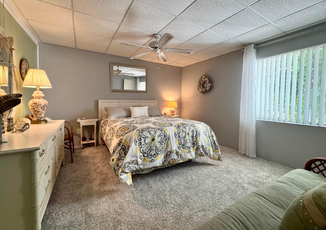 BEACON 21 CONDO - Residential