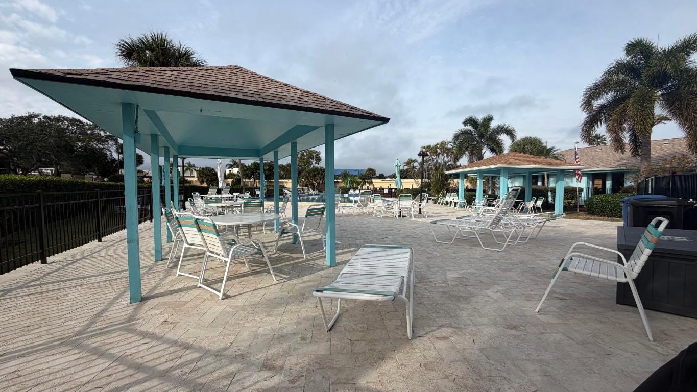 BEACON 21 CONDO - Residential