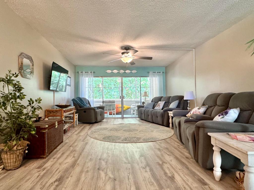 BEACON 21 CONDO - Residential