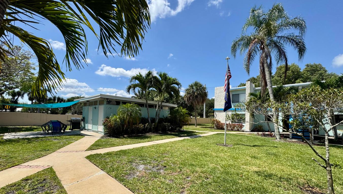 BEACON 21 CONDO - Residential