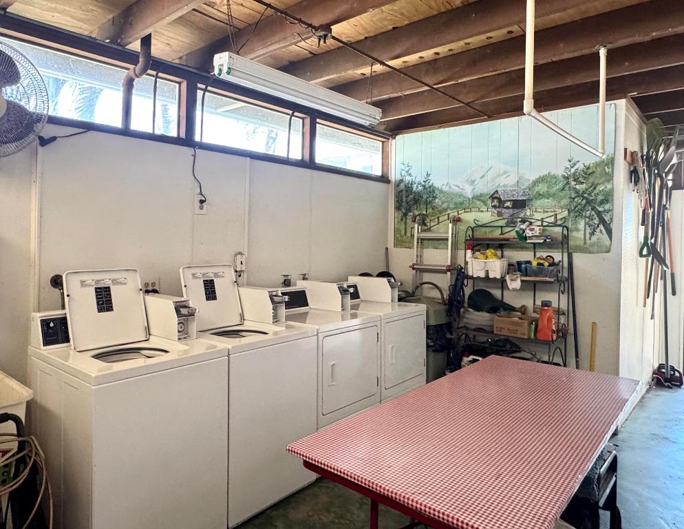 BEACON 21 CONDO - Residential