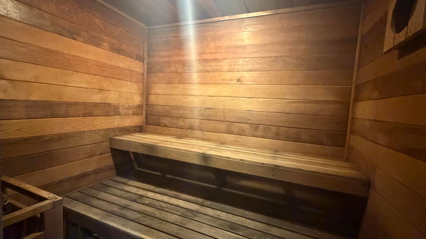 BEACON 21 CONDO - Residential