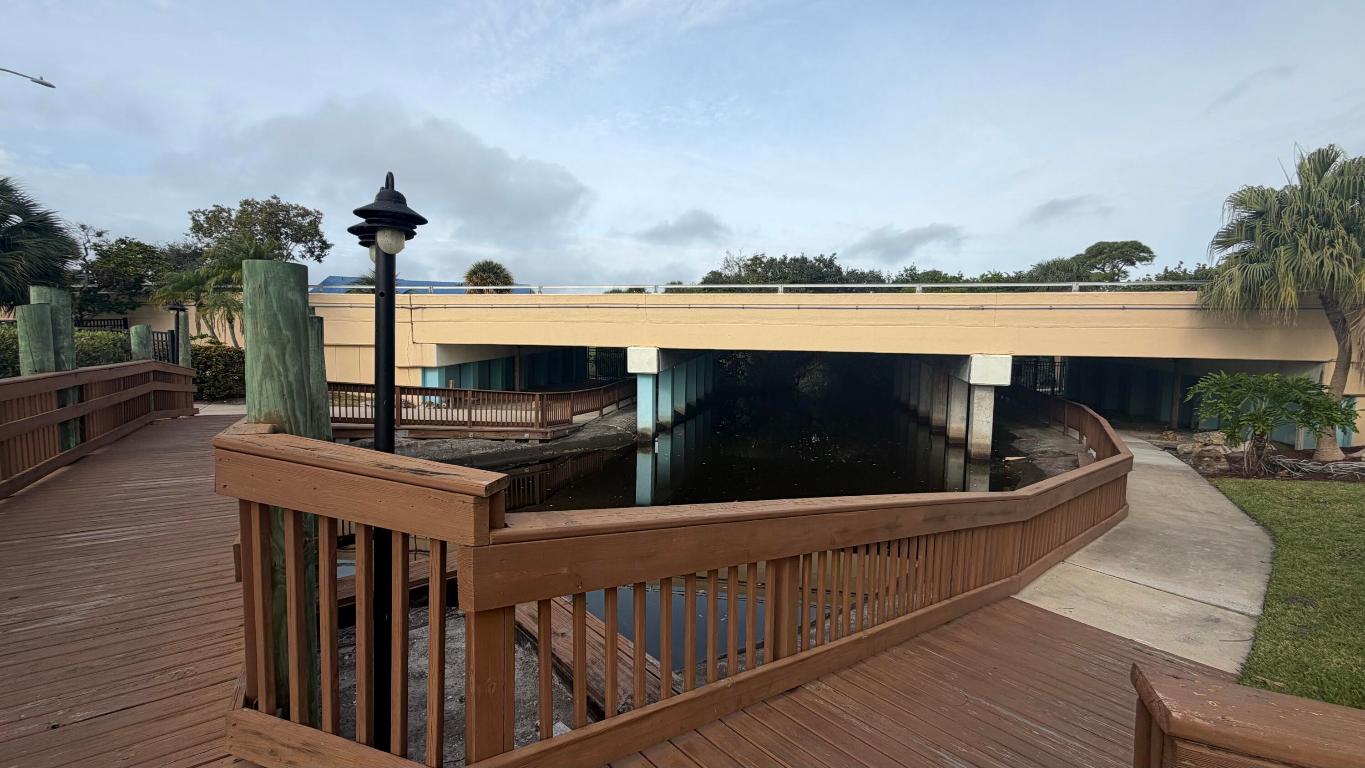 BEACON 21 CONDO - Residential