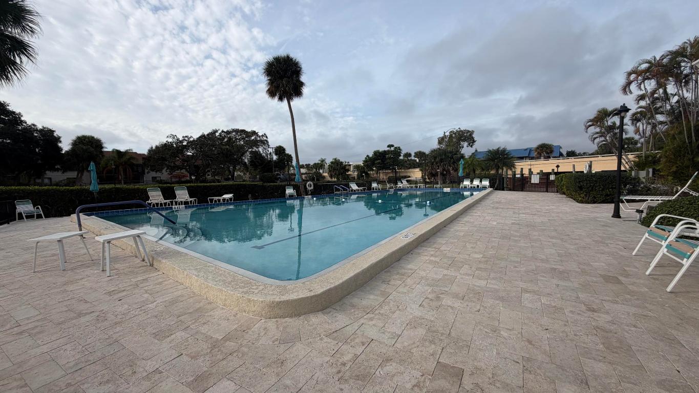 BEACON 21 CONDO - Residential