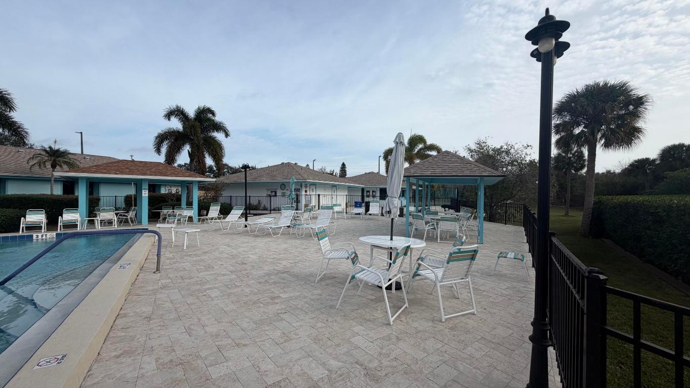 BEACON 21 CONDO - Residential