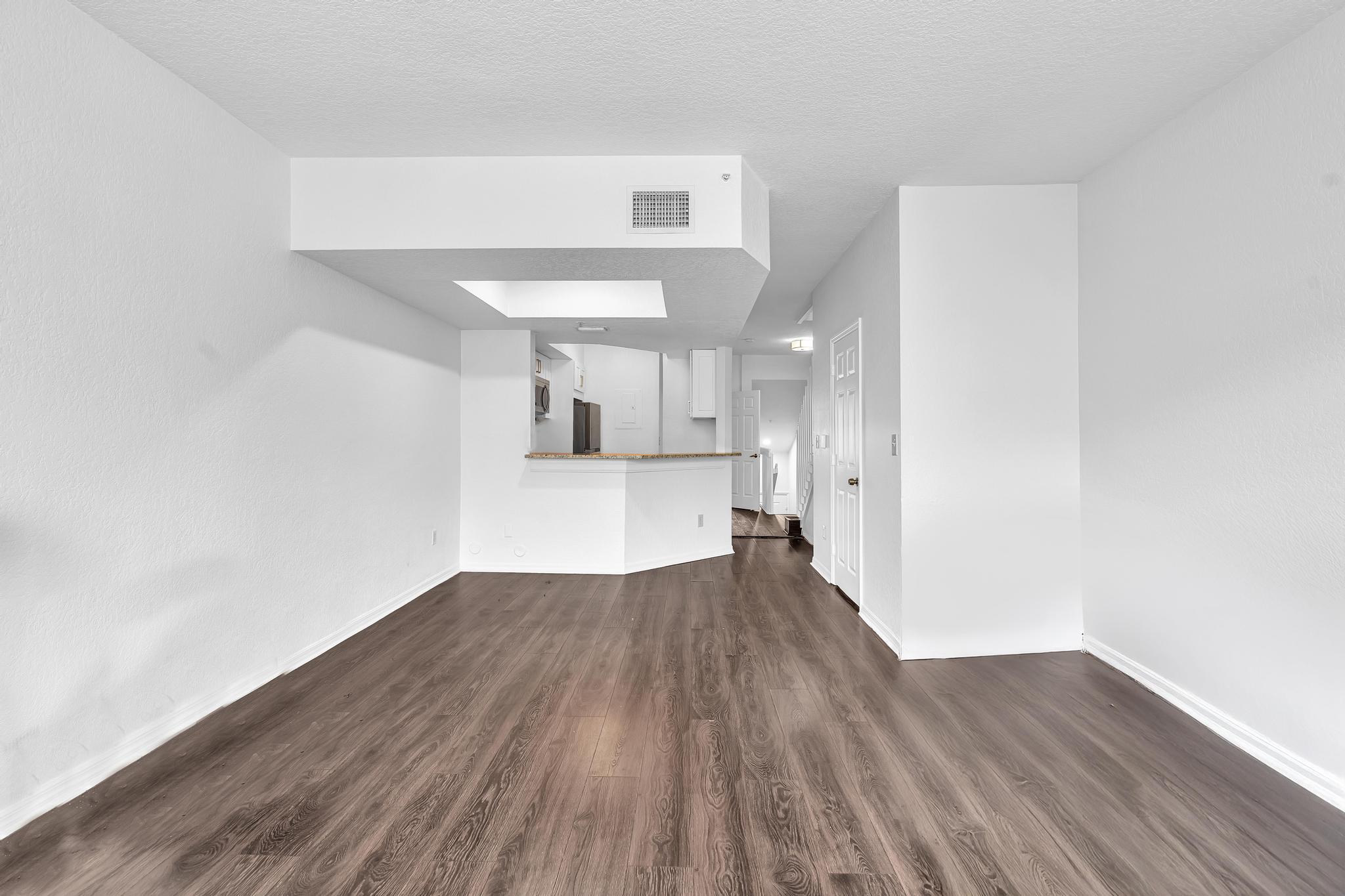 VILLAS DE TUSCANY CONDO - Residential Lease