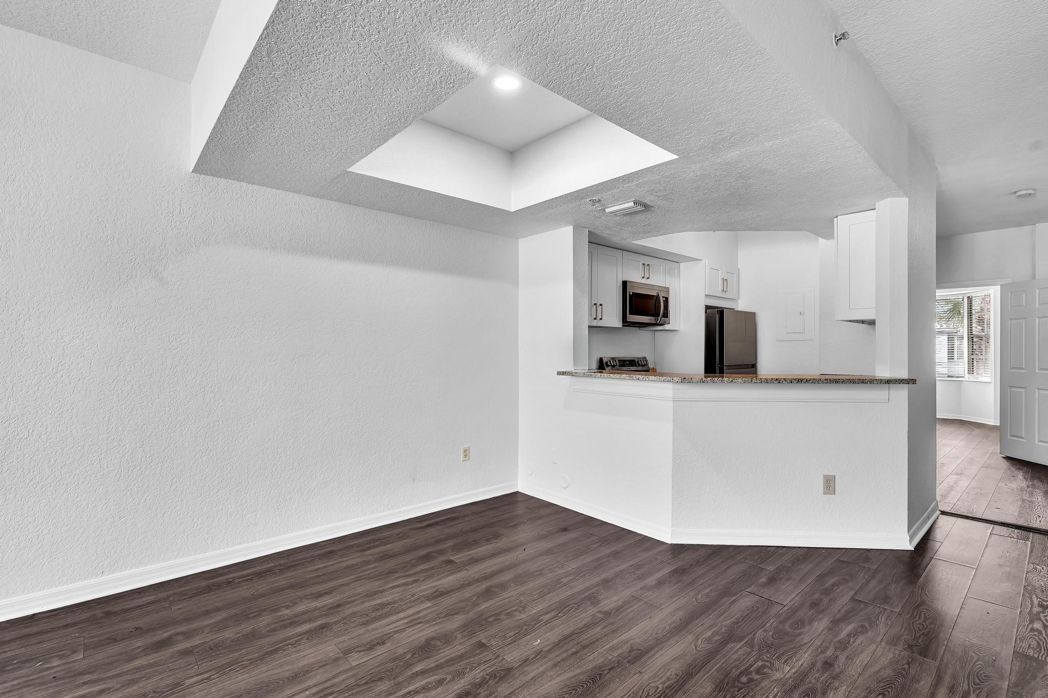 VILLAS DE TUSCANY CONDO - Residential Lease