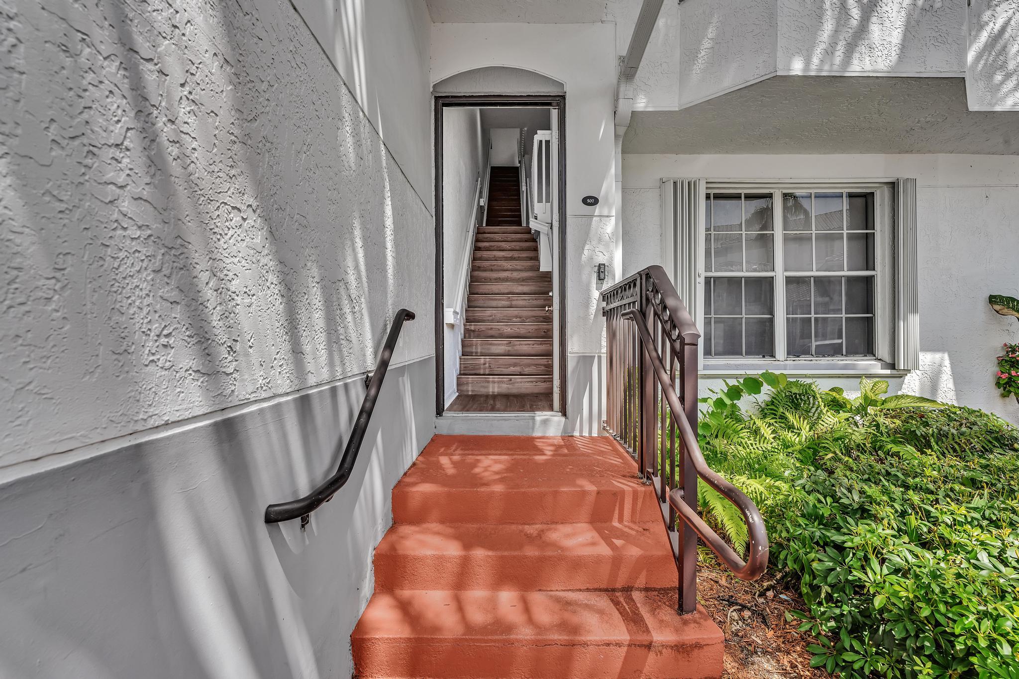 VILLAS DE TUSCANY CONDO - Residential Lease