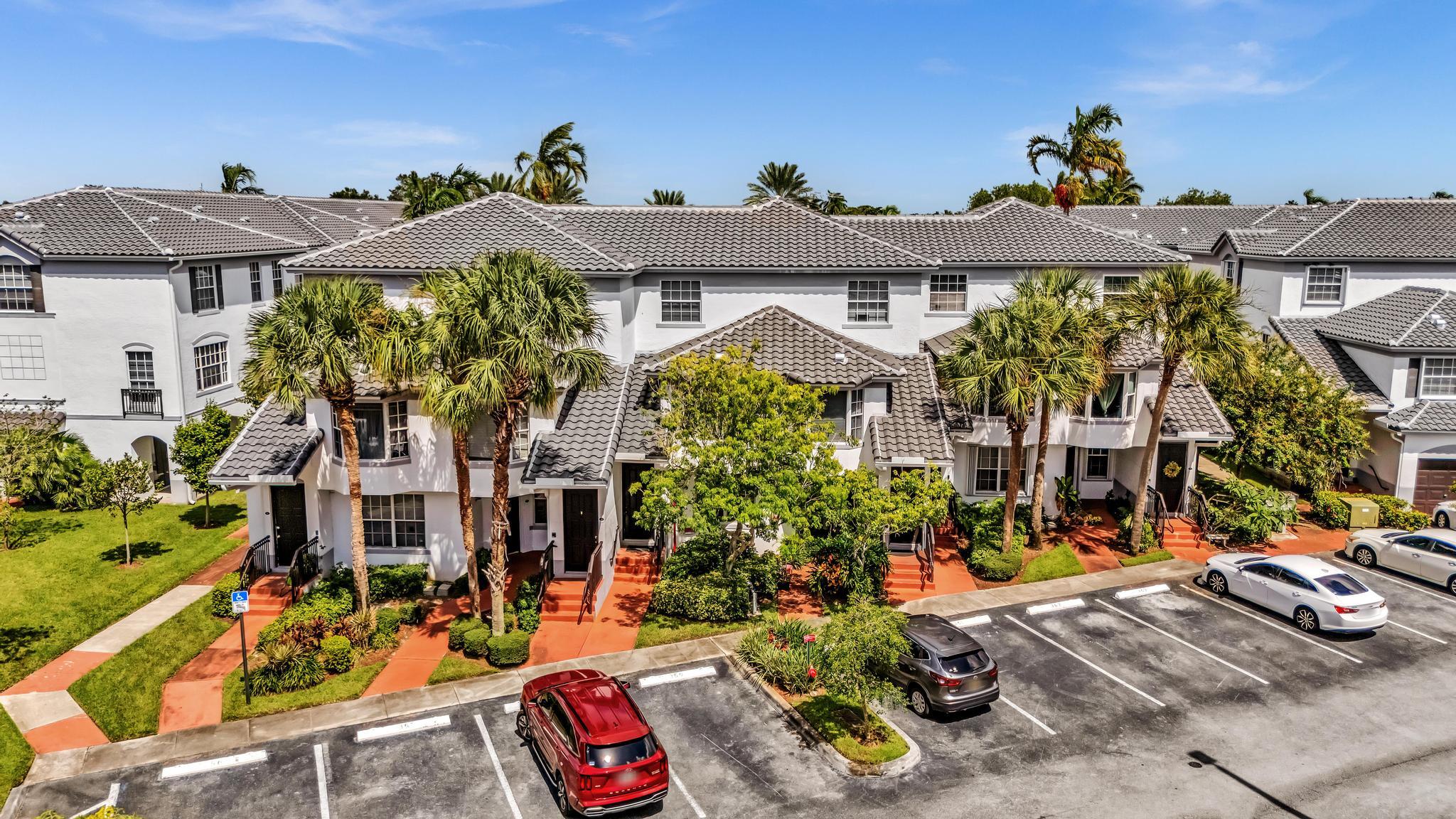 VILLAS DE TUSCANY CONDO - Residential Lease