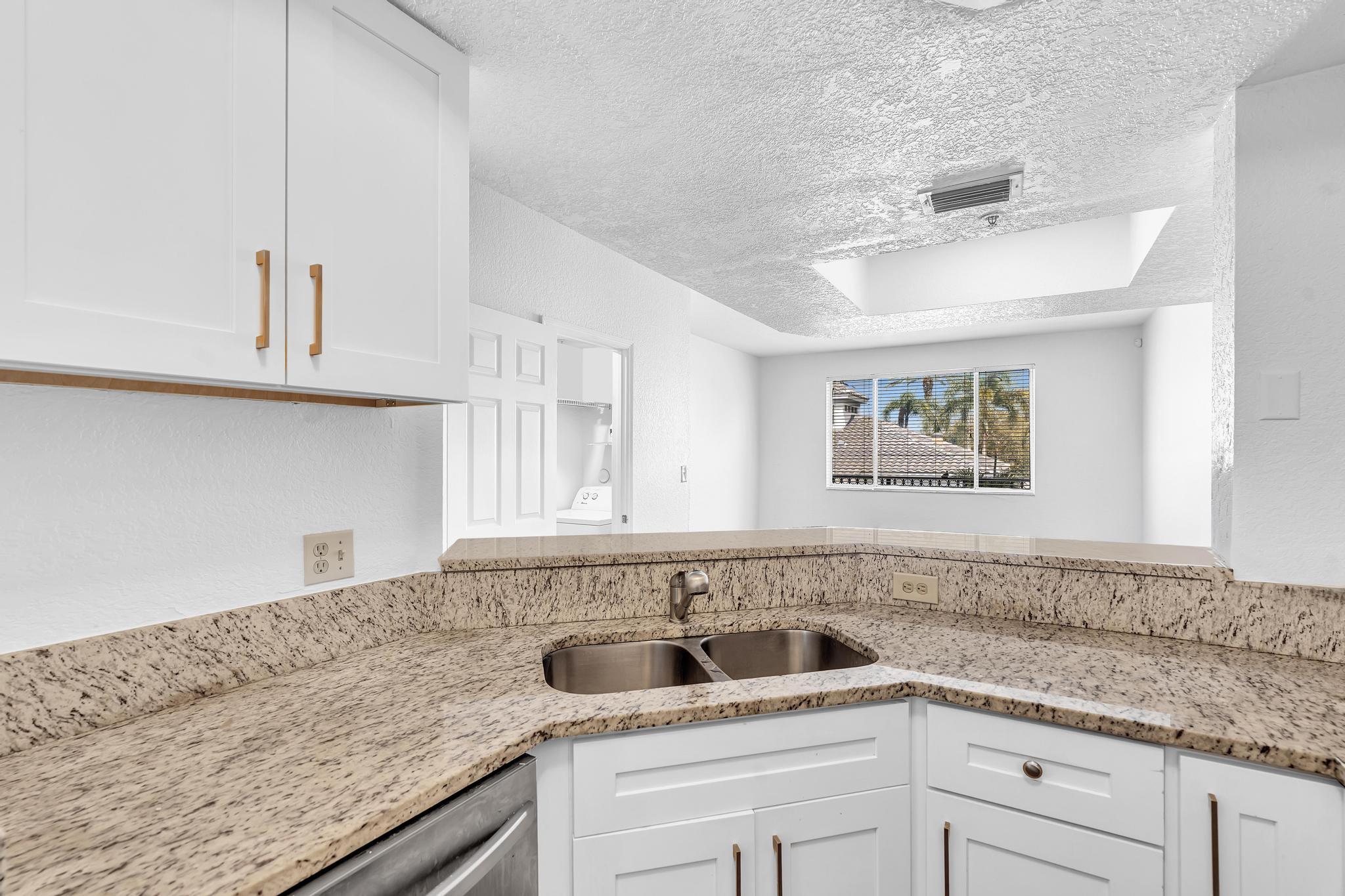 VILLAS DE TUSCANY CONDO - Residential Lease