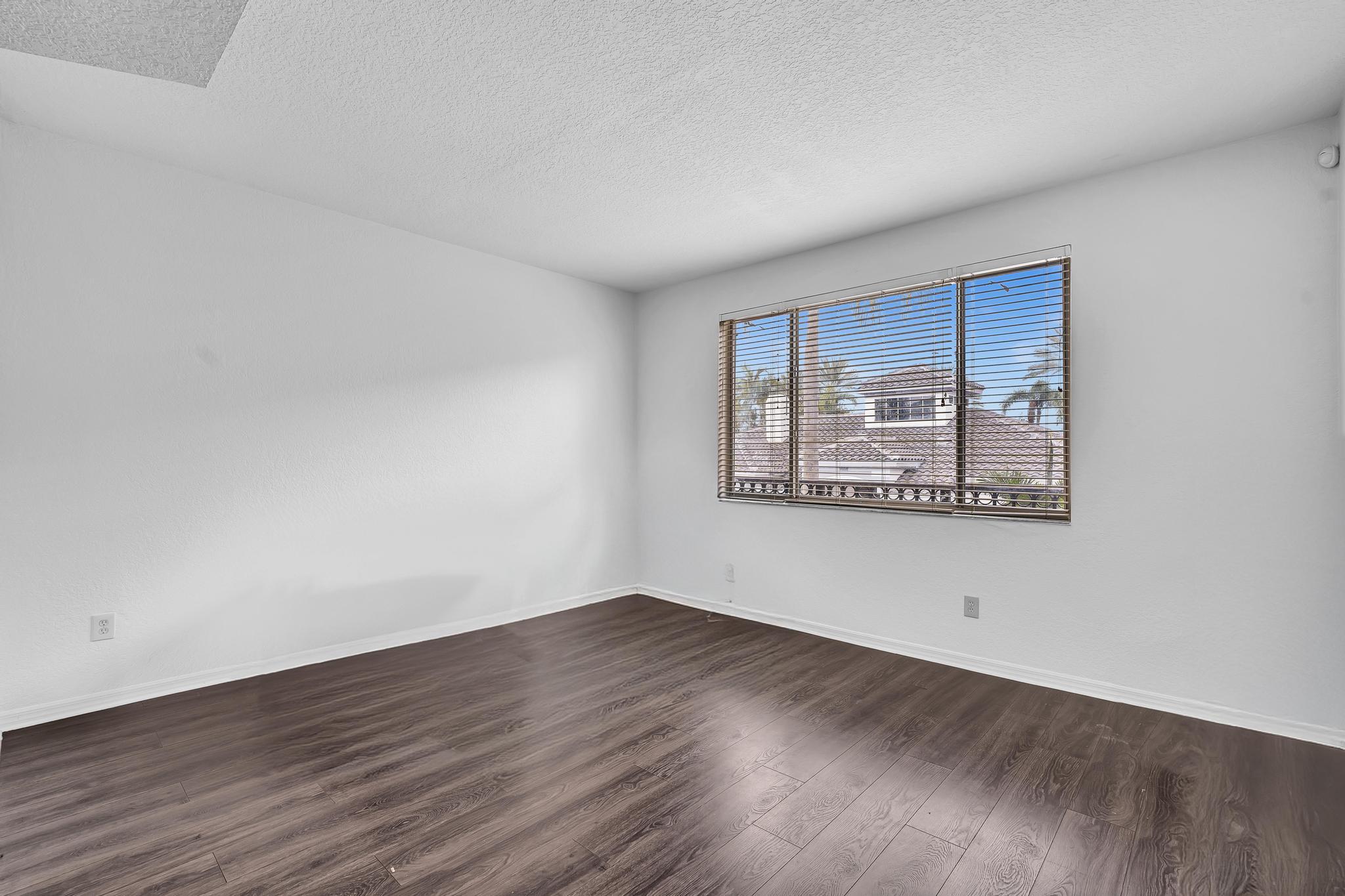 VILLAS DE TUSCANY CONDO - Residential Lease