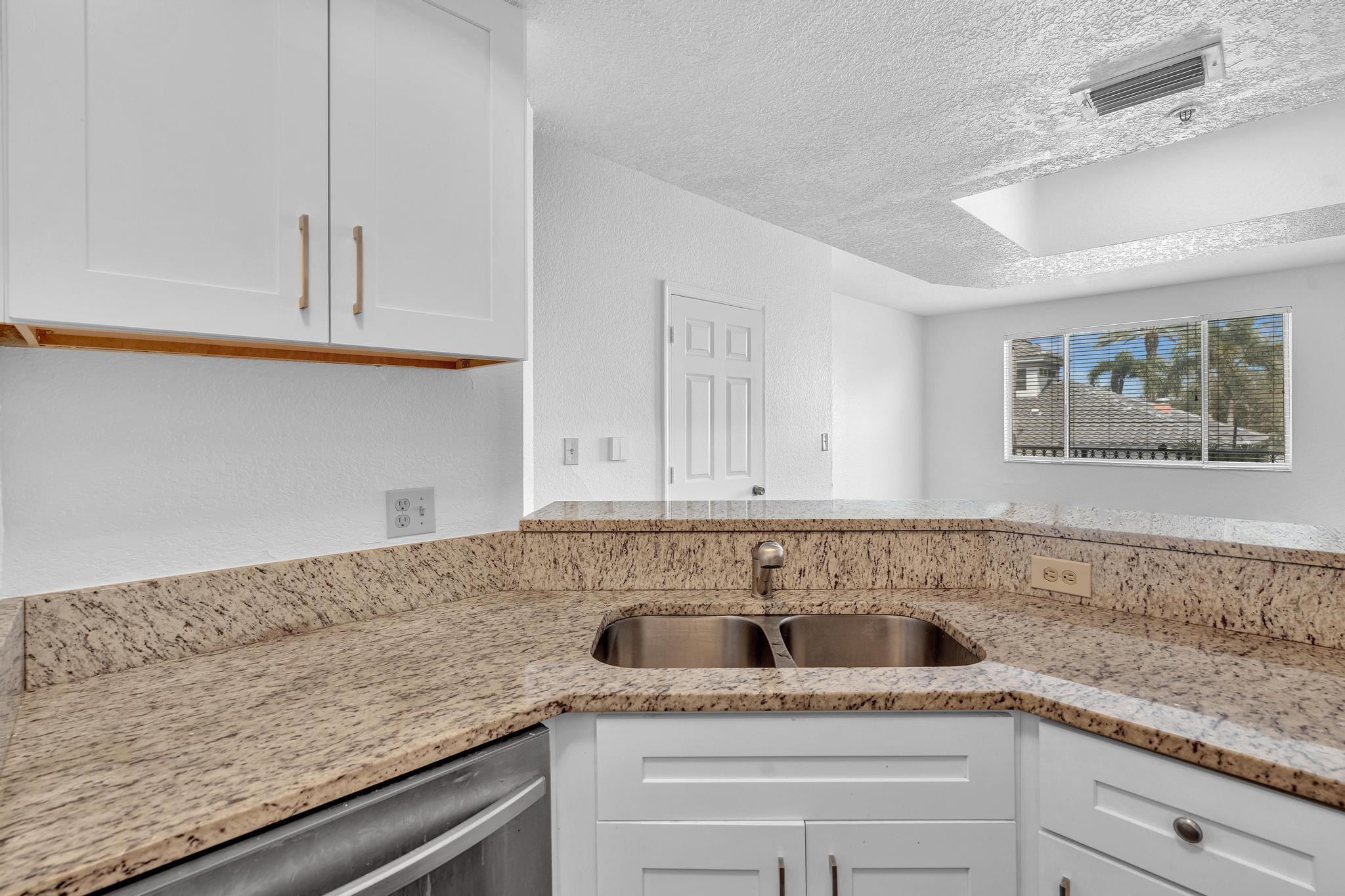 VILLAS DE TUSCANY CONDO - Residential Lease