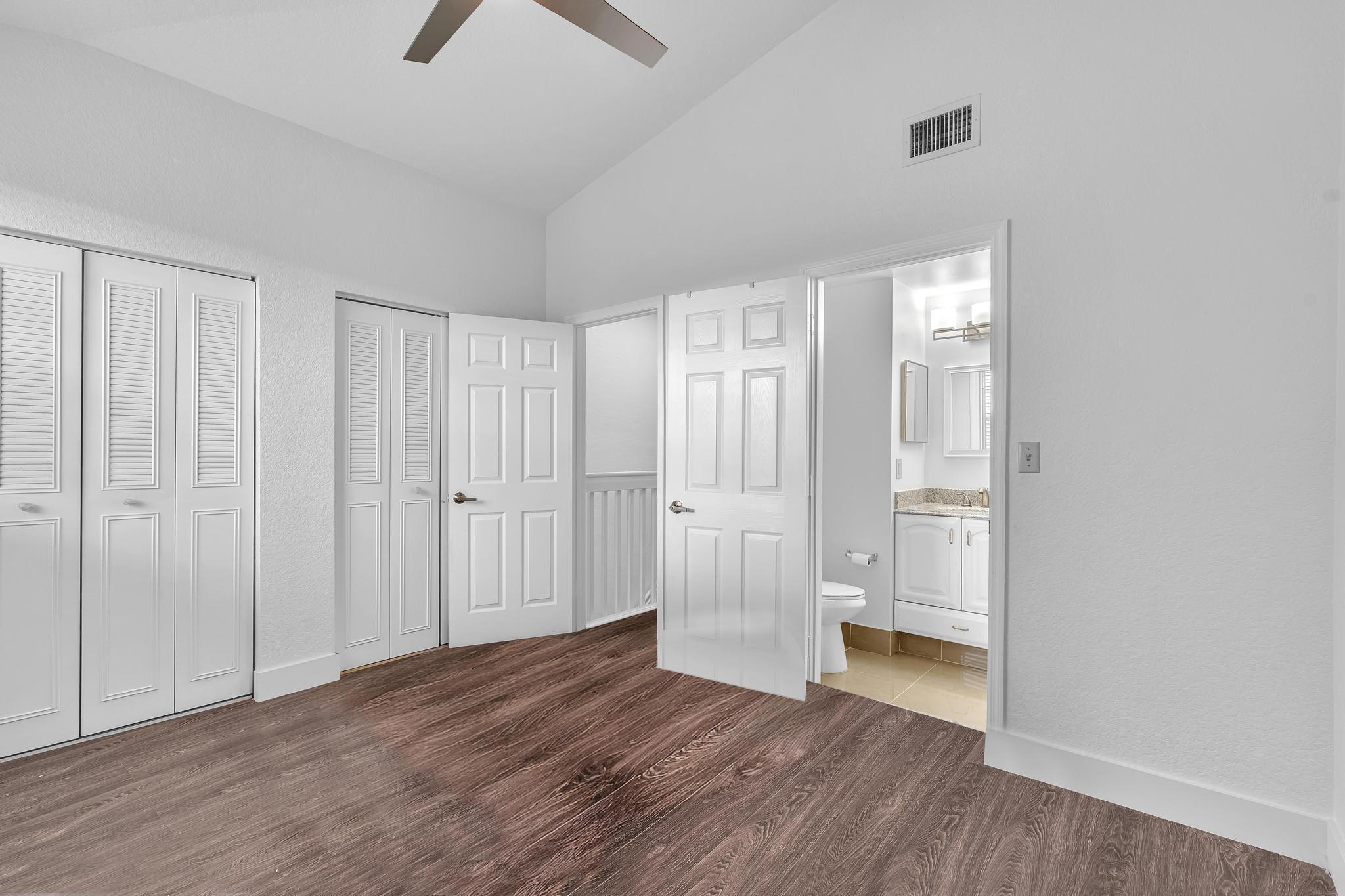 VILLAS DE TUSCANY CONDO - Residential Lease