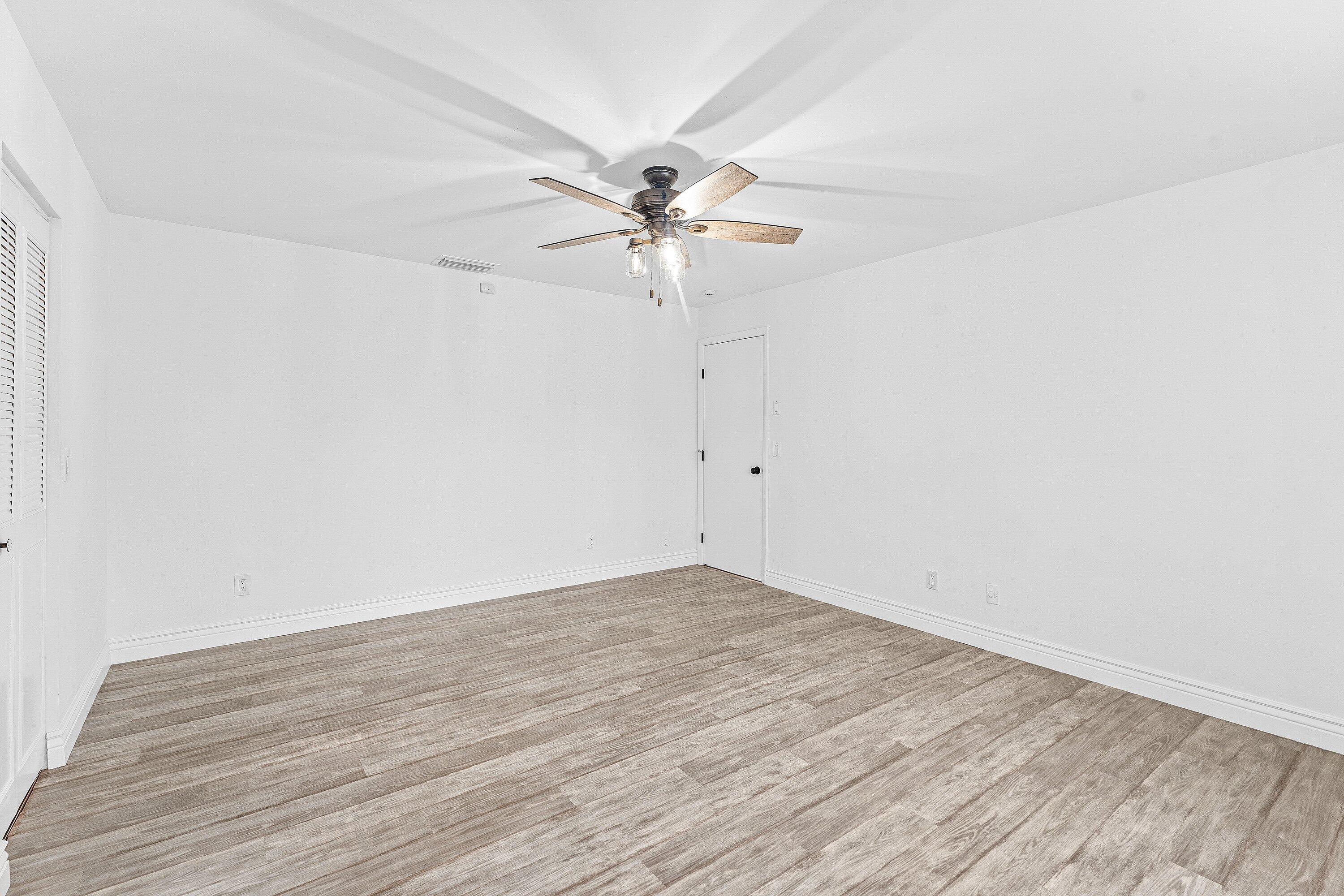 INDIAN CREEK PH 10 - Residential Lease