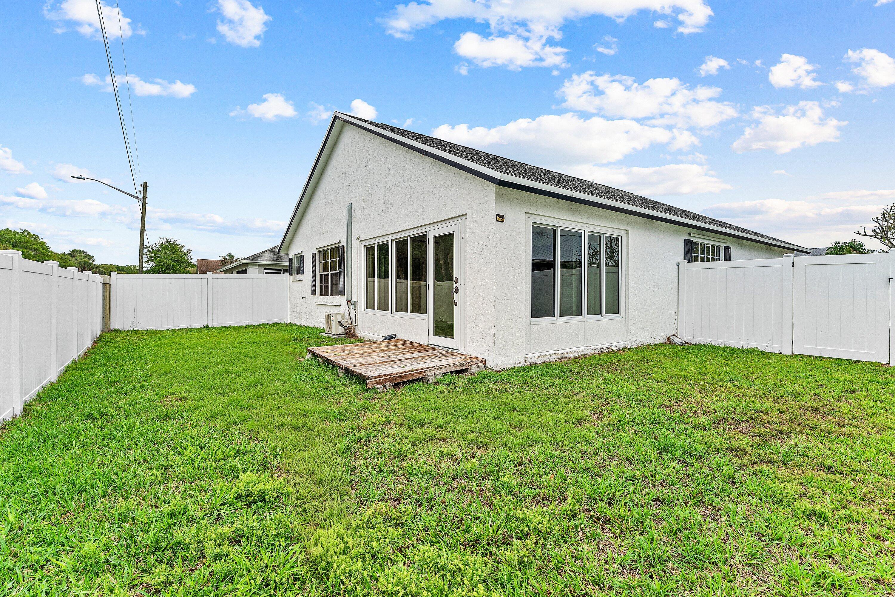 INDIAN CREEK PH 10 - Residential Lease