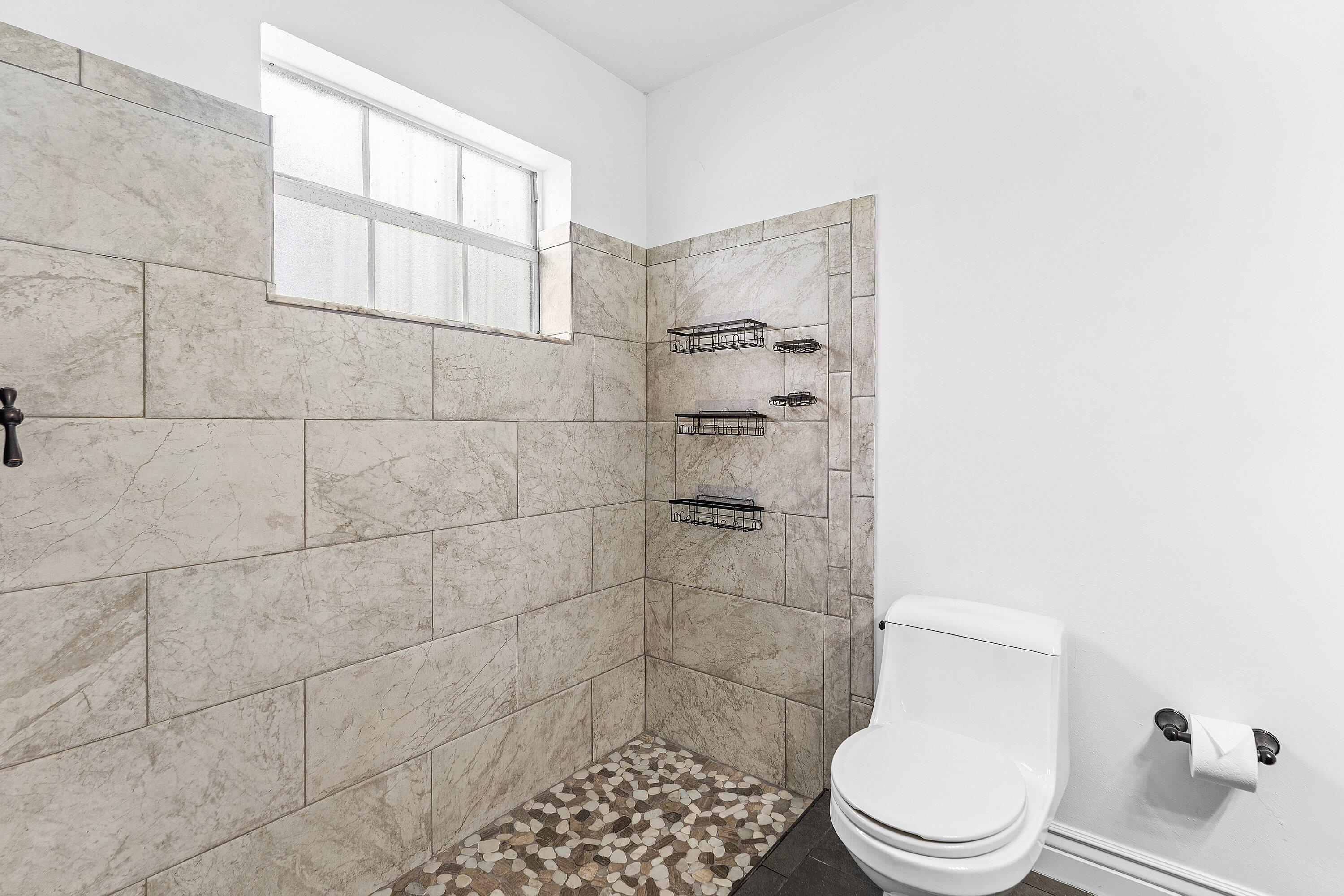 INDIAN CREEK PH 10 - Residential Lease