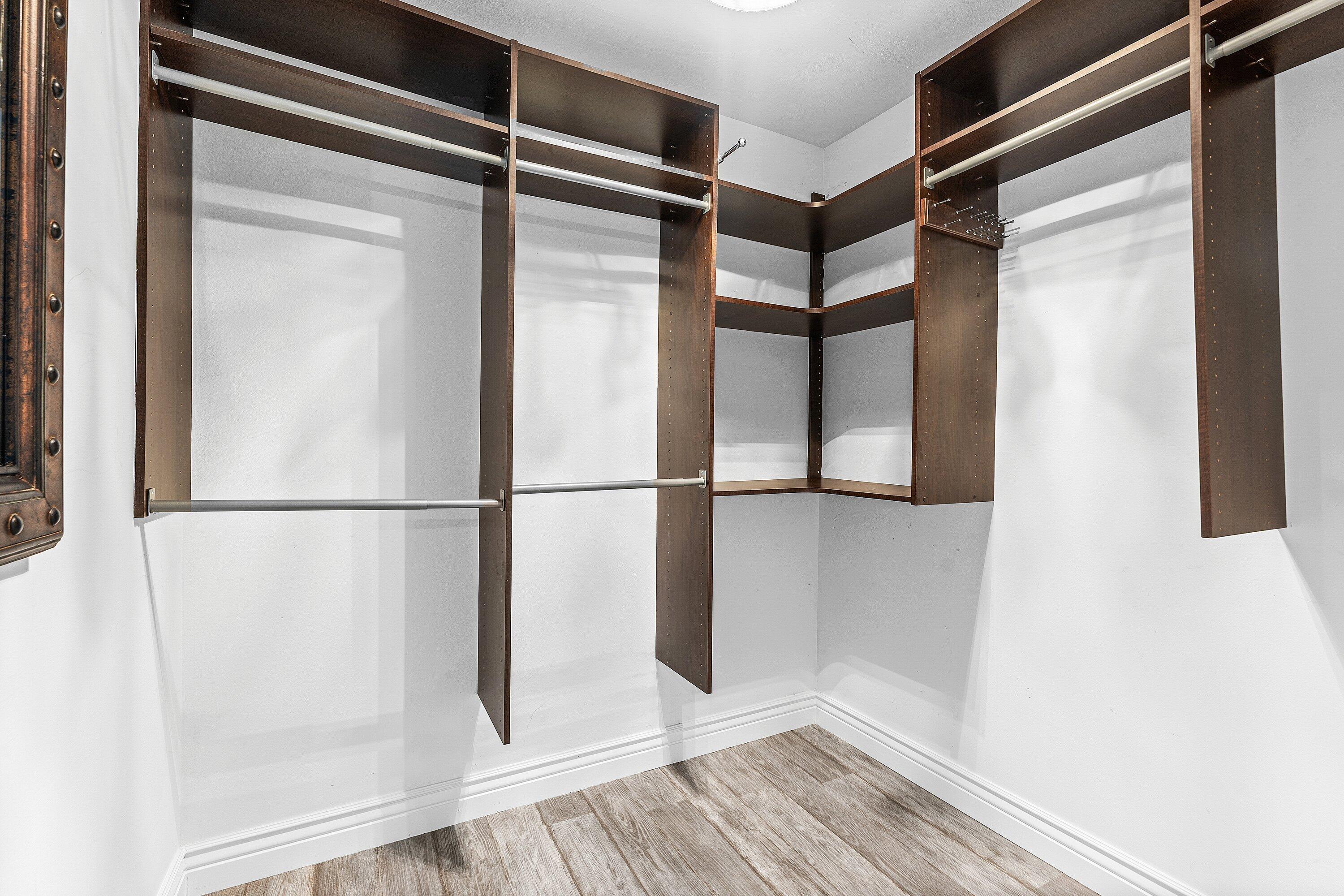 INDIAN CREEK PH 10 - Residential Lease