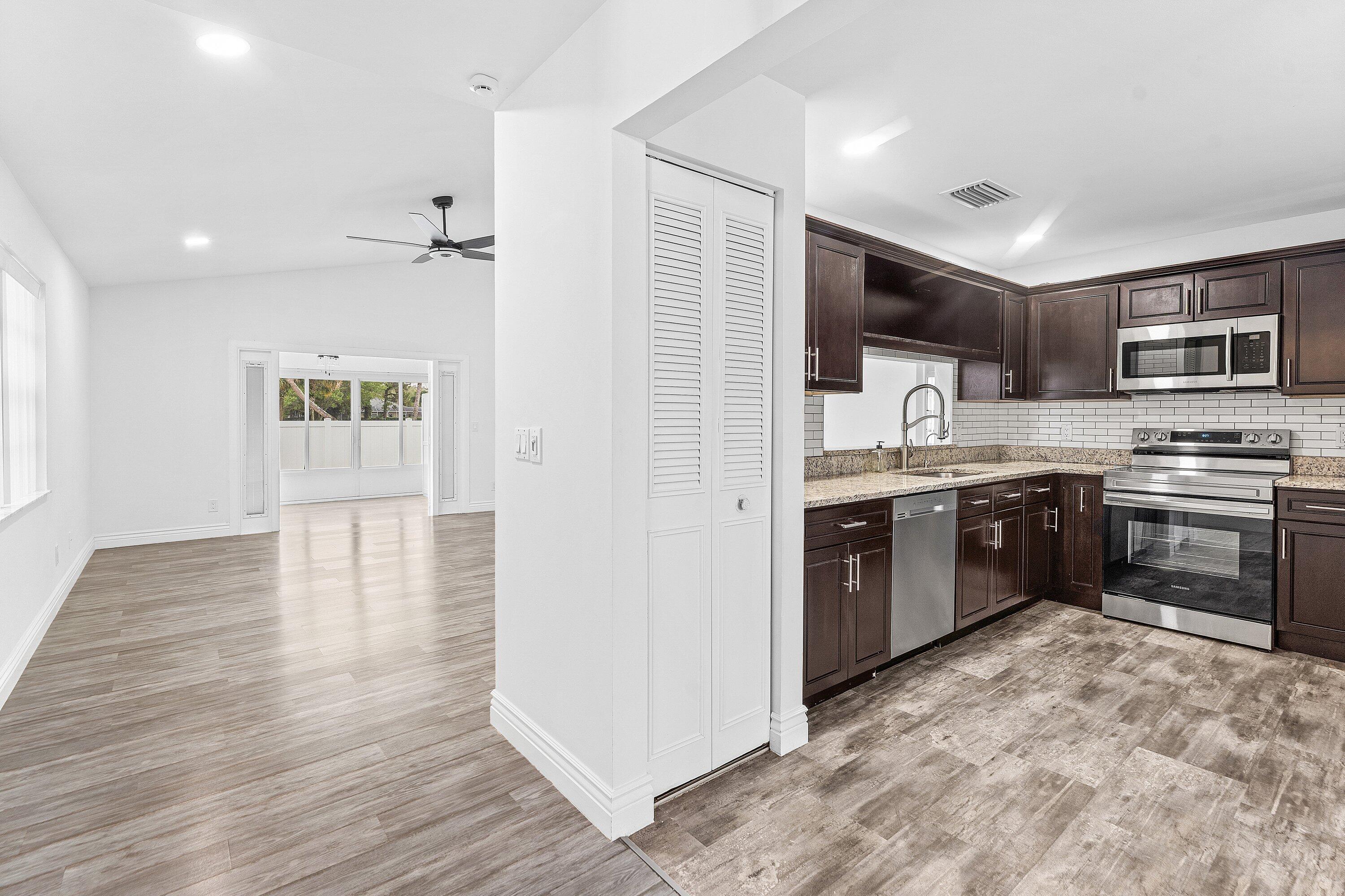 INDIAN CREEK PH 10 - Residential Lease