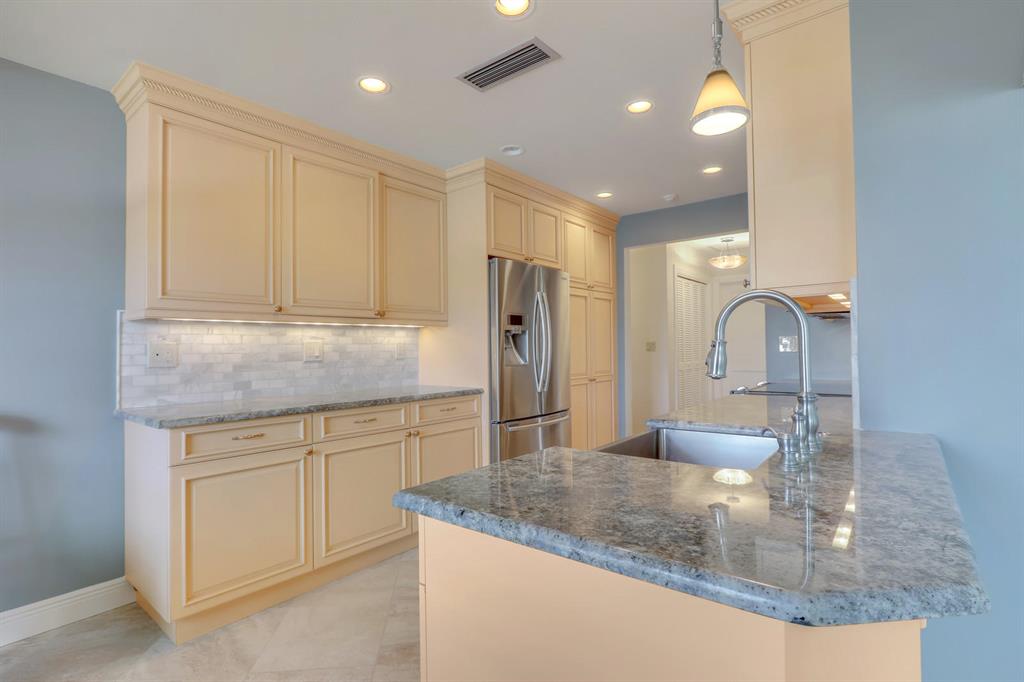 PALM BEACH ISLES 1 - Residential Lease