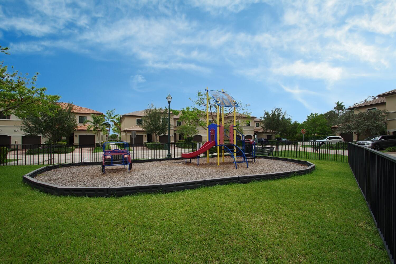 Dixie Landmark 155-10 B - Residential Lease