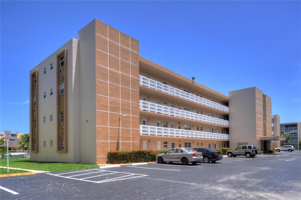 Meadowbrook Lakes - Residential