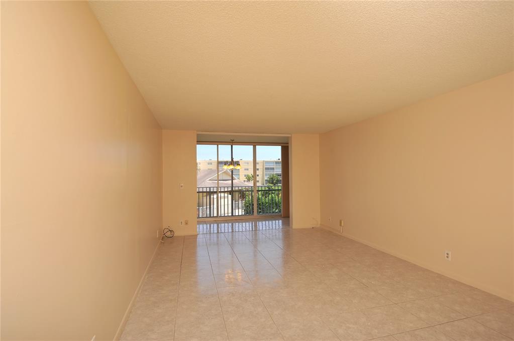 Meadowbrook Lakes - Residential