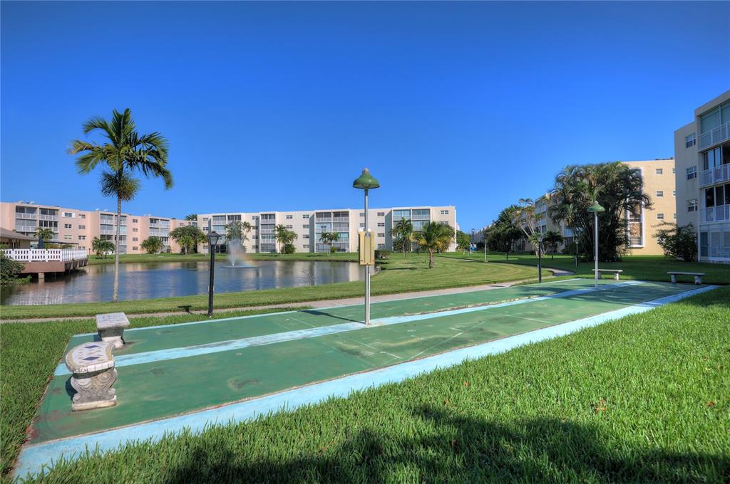 Meadowbrook Lakes - Residential