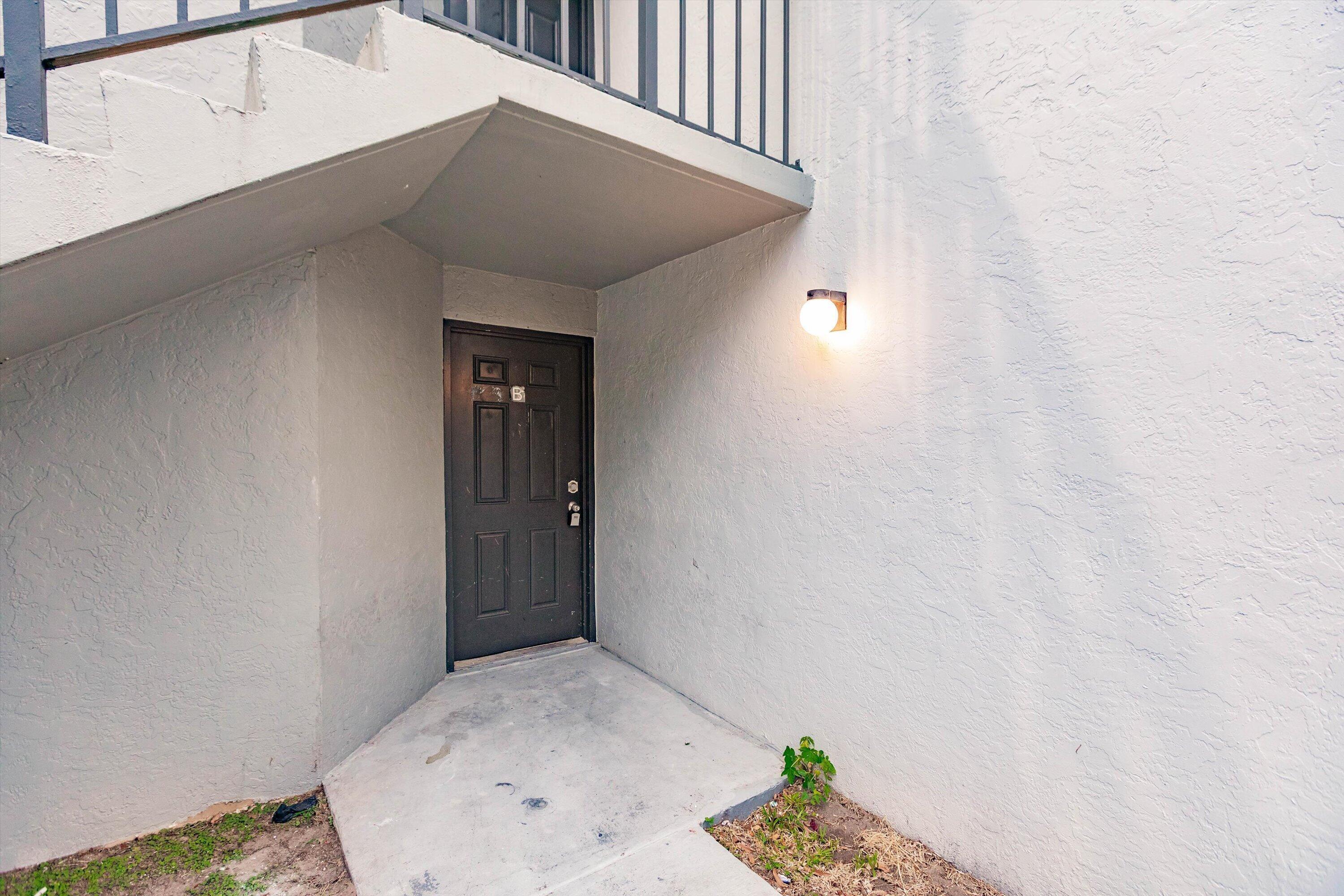 ST ANDREWS PALM BEACH CONDO II - Residential Lease