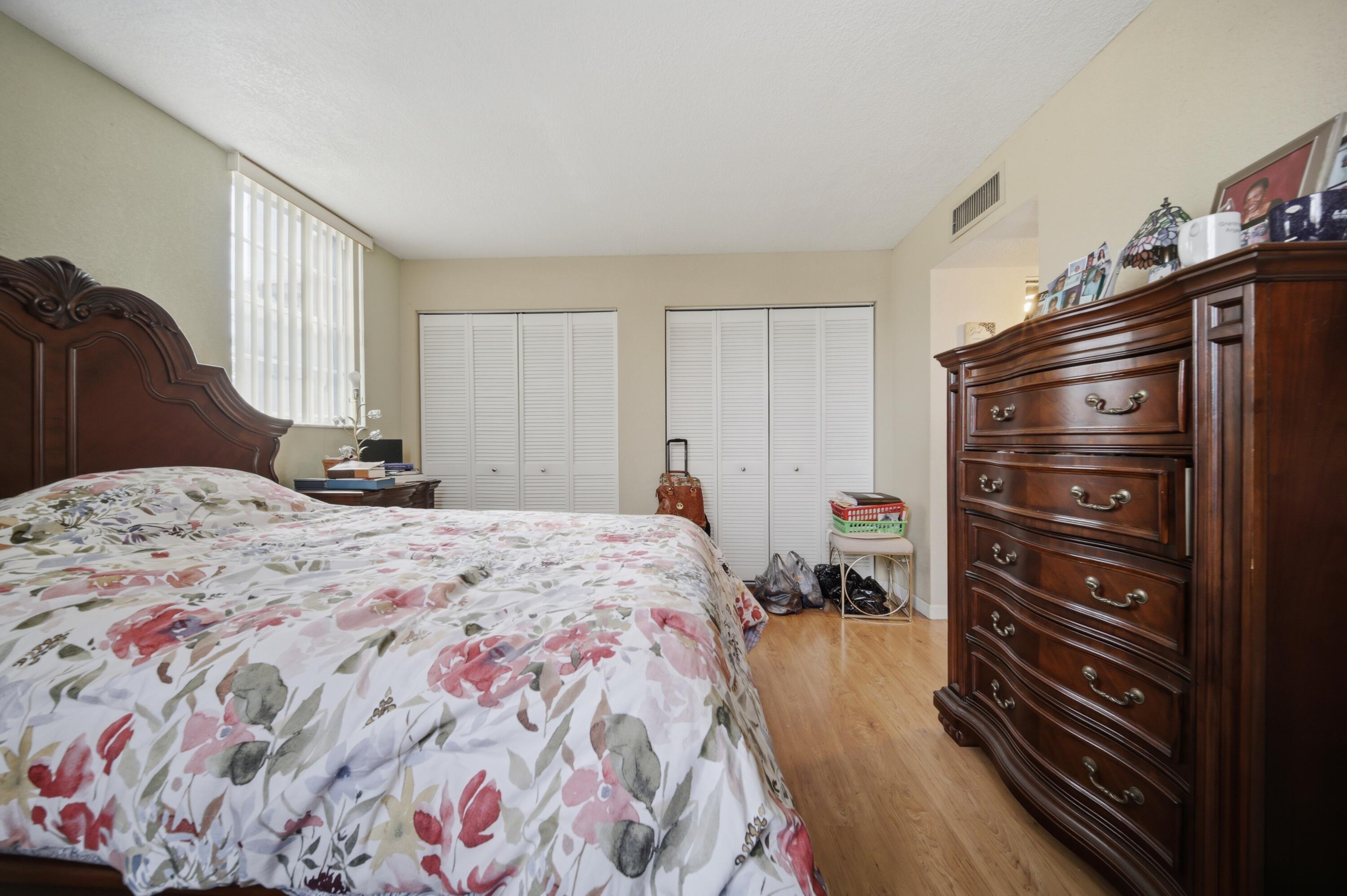 HOLIDAY SPRINGS VILLAGE 3 CONDO - Residential