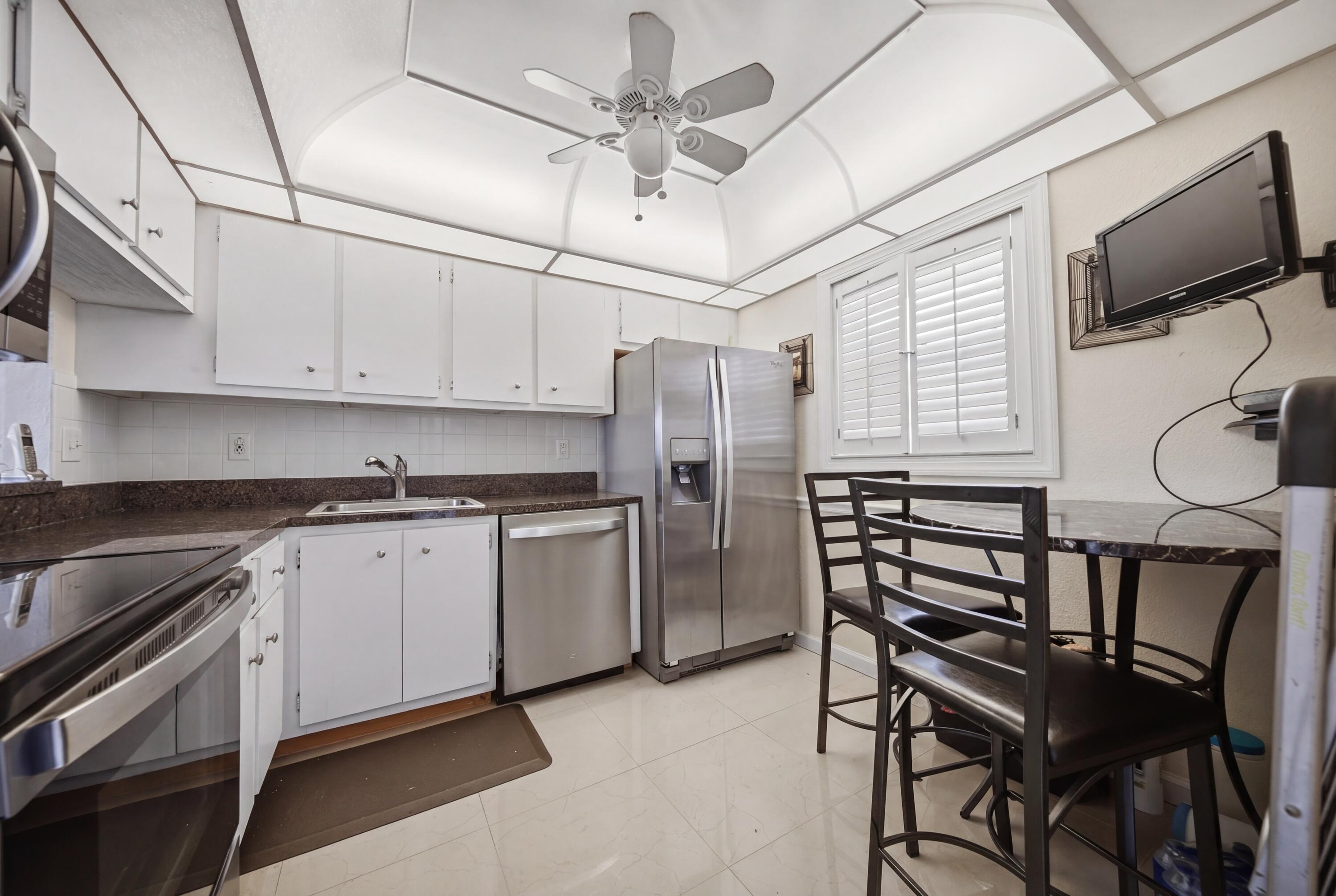 3040 Holiday Springs Boulevard 212, Margate, FL, 33063/$100,000 3 3040 Holiday Springs Boulevard 212