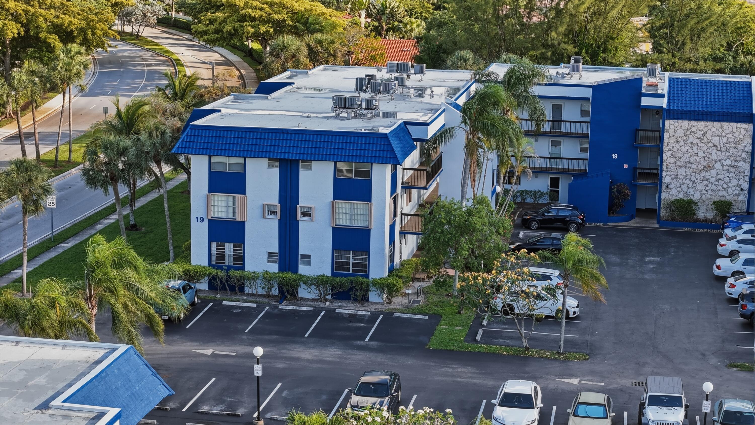 HOLIDAY SPRINGS VILLAGE 3 CONDO - Residential