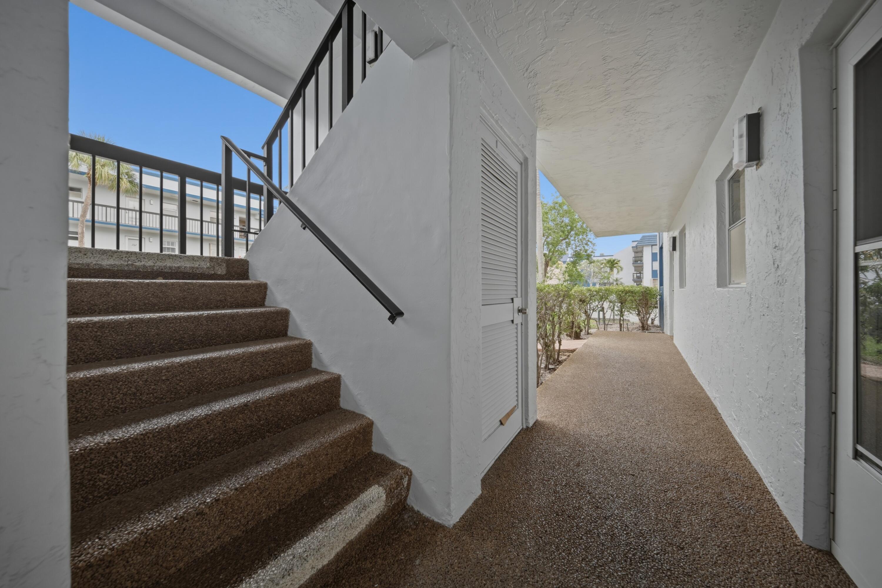 HOLIDAY SPRINGS VILLAGE 3 CONDO - Residential