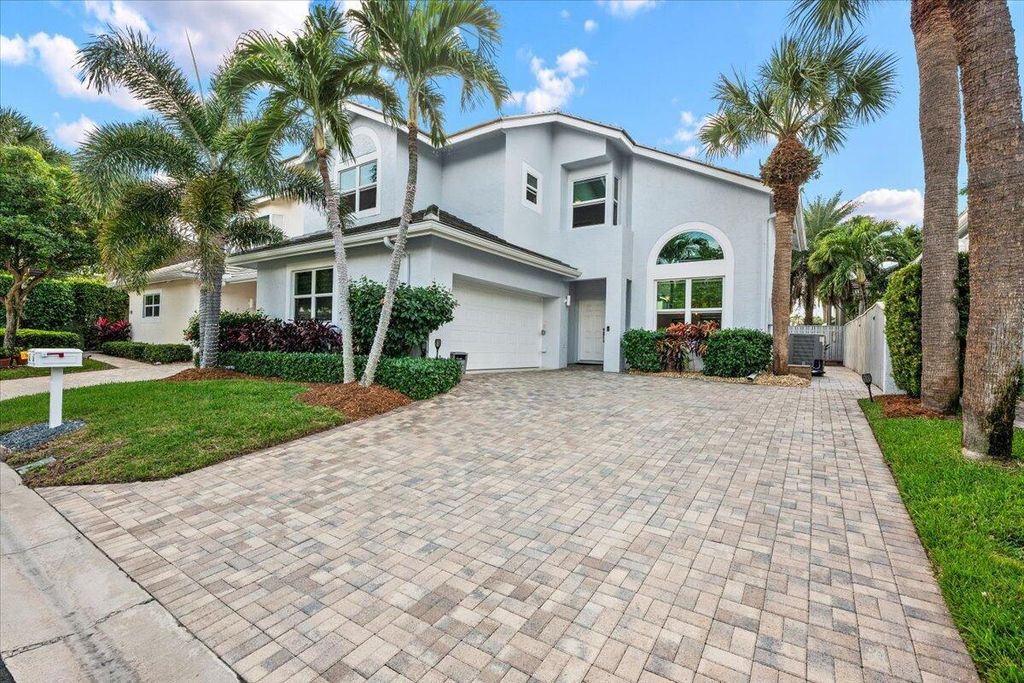 Photo of 2041 Staysail Lane, Jupiter, FL 33477 (MLS # R11149606)