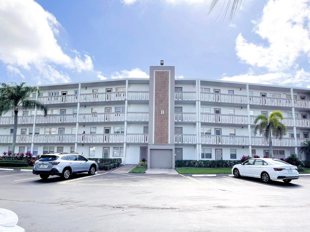Photo of 1030 Rexford B #1030, Boca Raton, FL 33434 (MLS # R10979592)