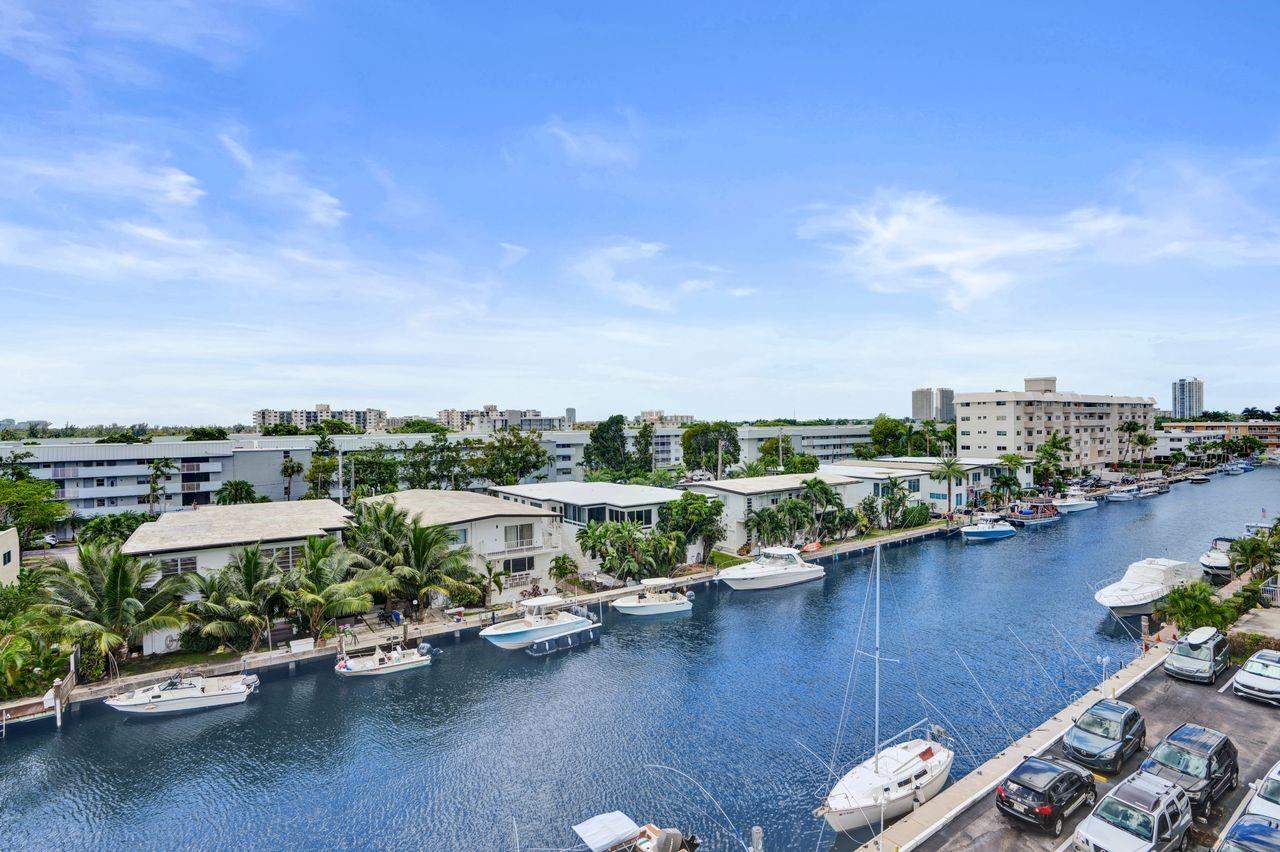 BAYVIEW POINT - Residential