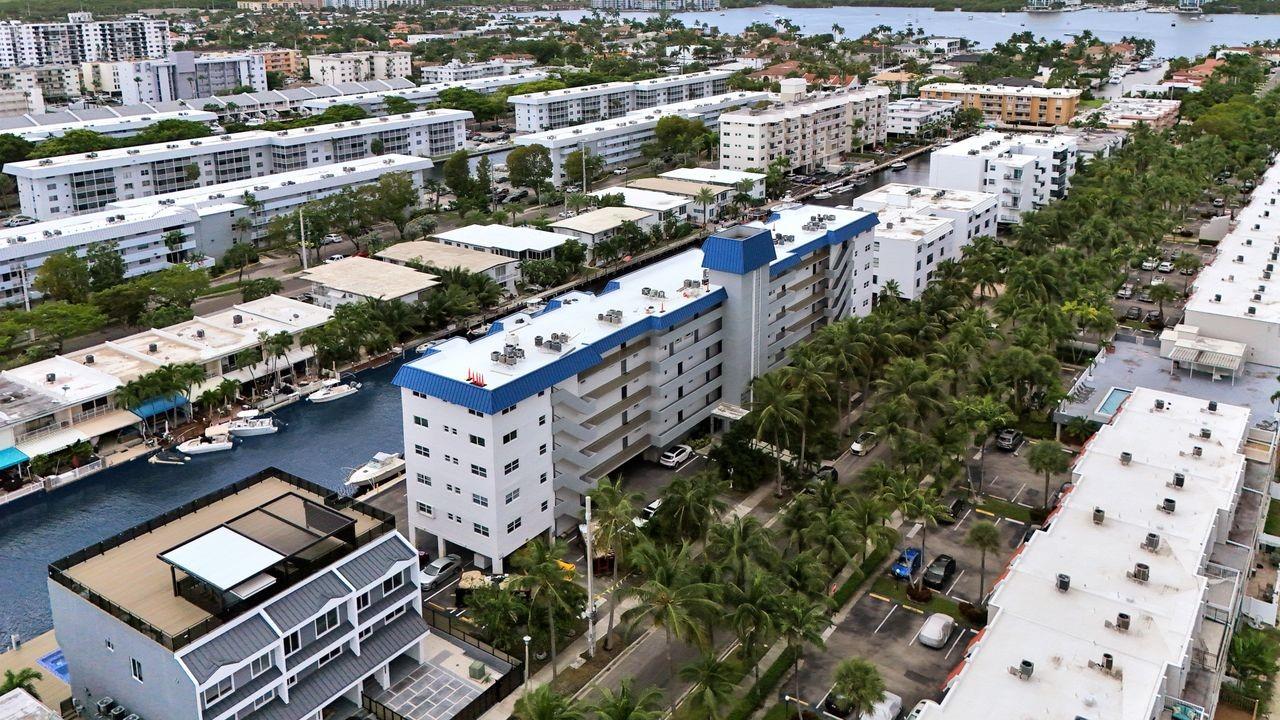 BAYVIEW POINT - Residential