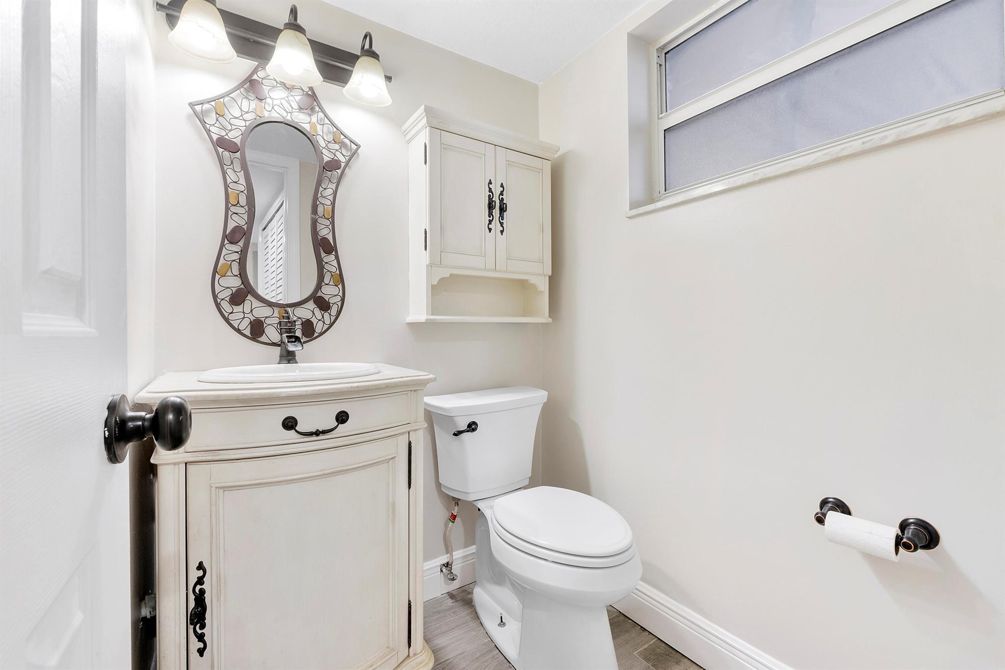 DELPHI TOWERS CONDO - Residential Lease