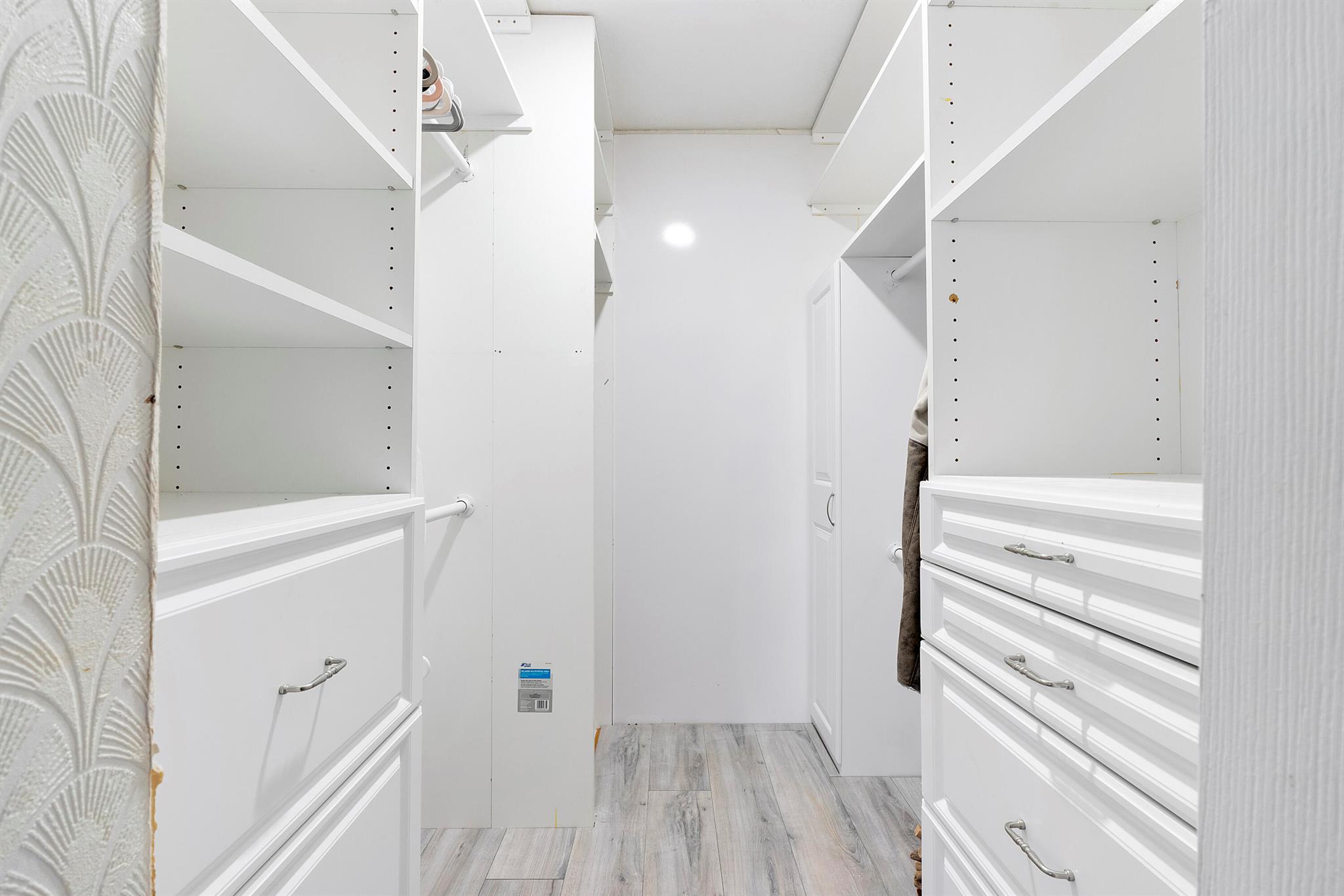 DELPHI TOWERS CONDO - Residential Lease