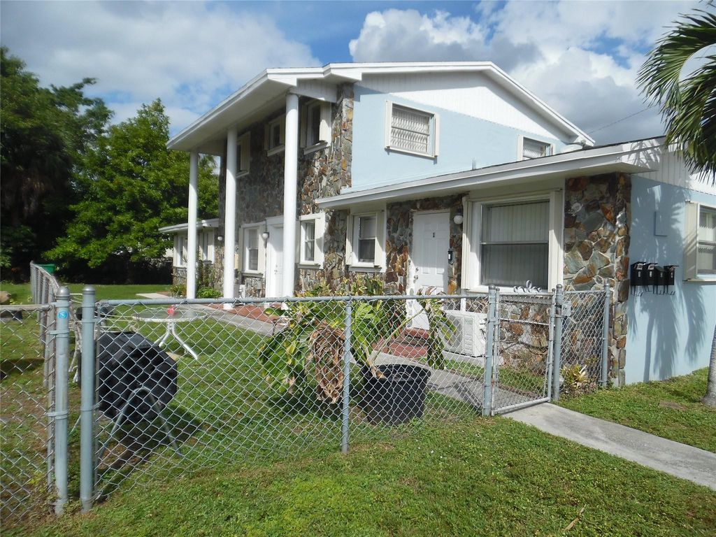 Photo of 7321 NW 37th Street #3, Hollywood, FL 33024 (MLS # F10534938)